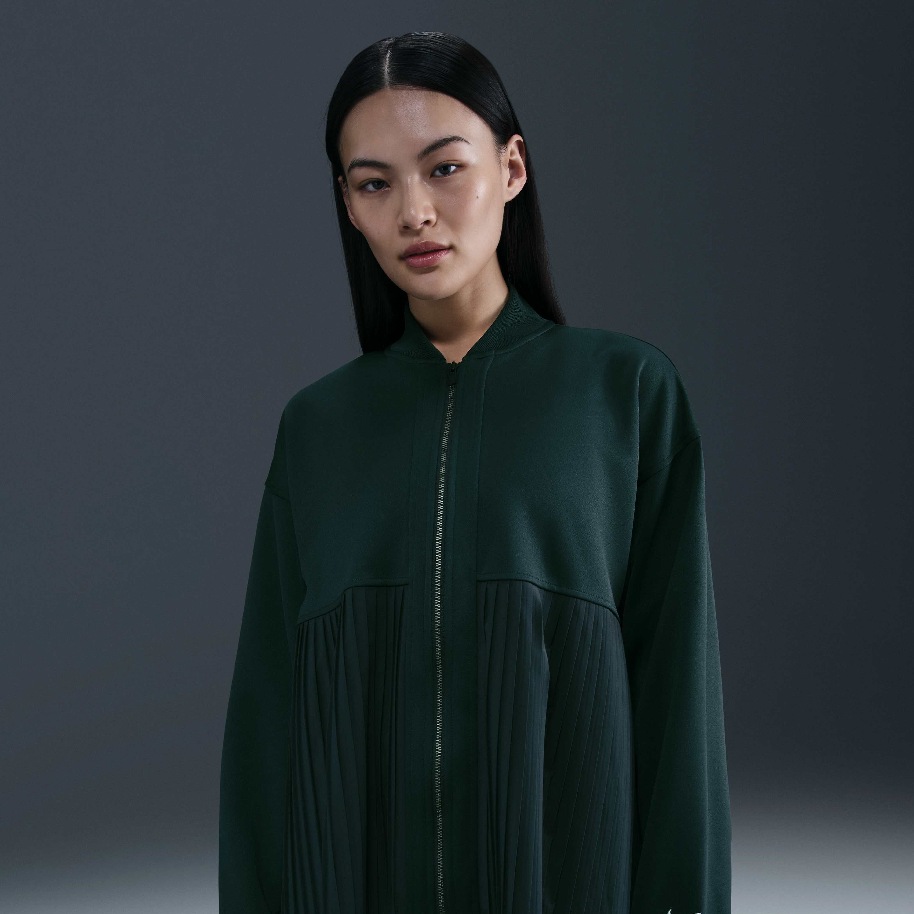 نايكي سبورتسوير image number 0