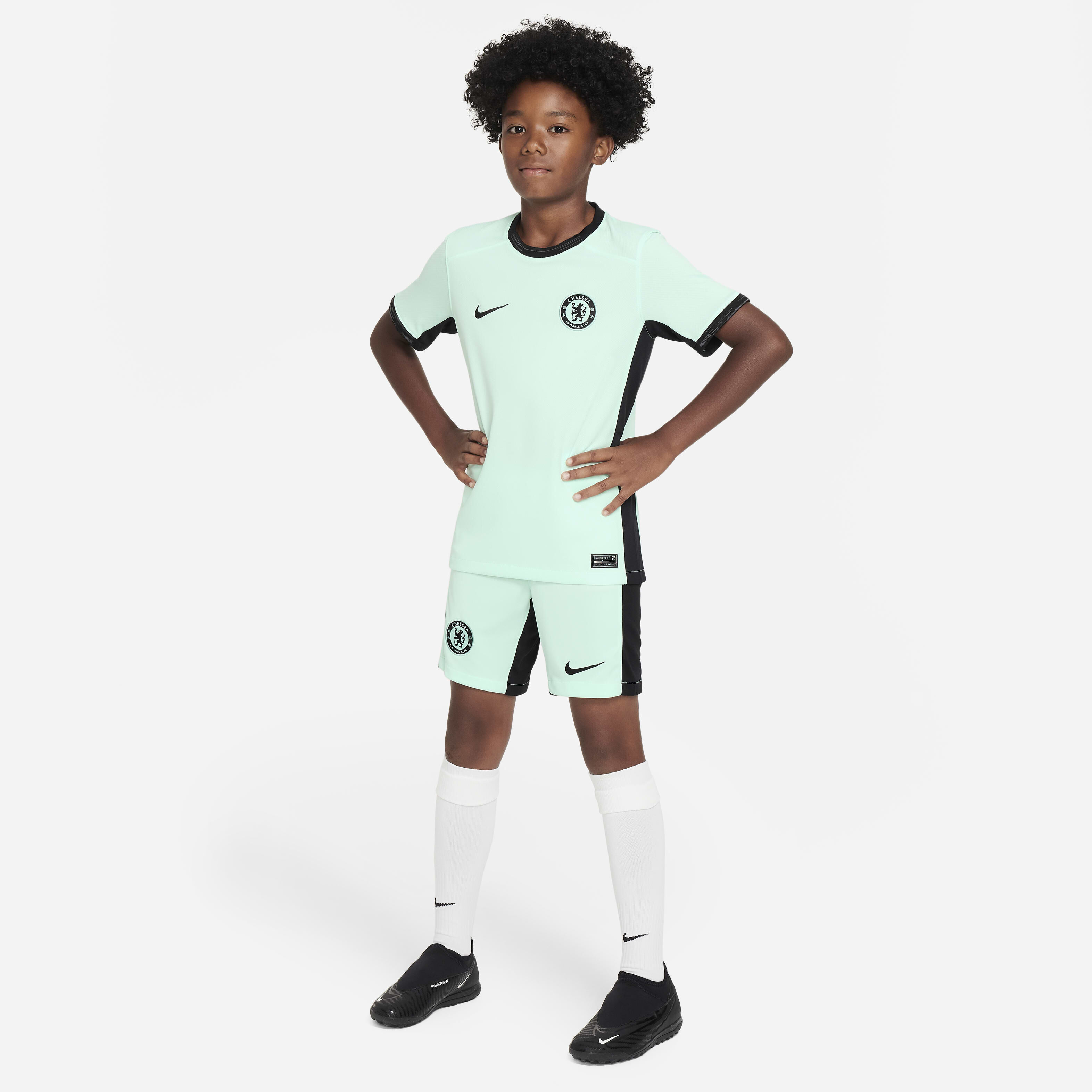 تشيلسي F.C. 2023/24 ستيديوم البديل image number 4