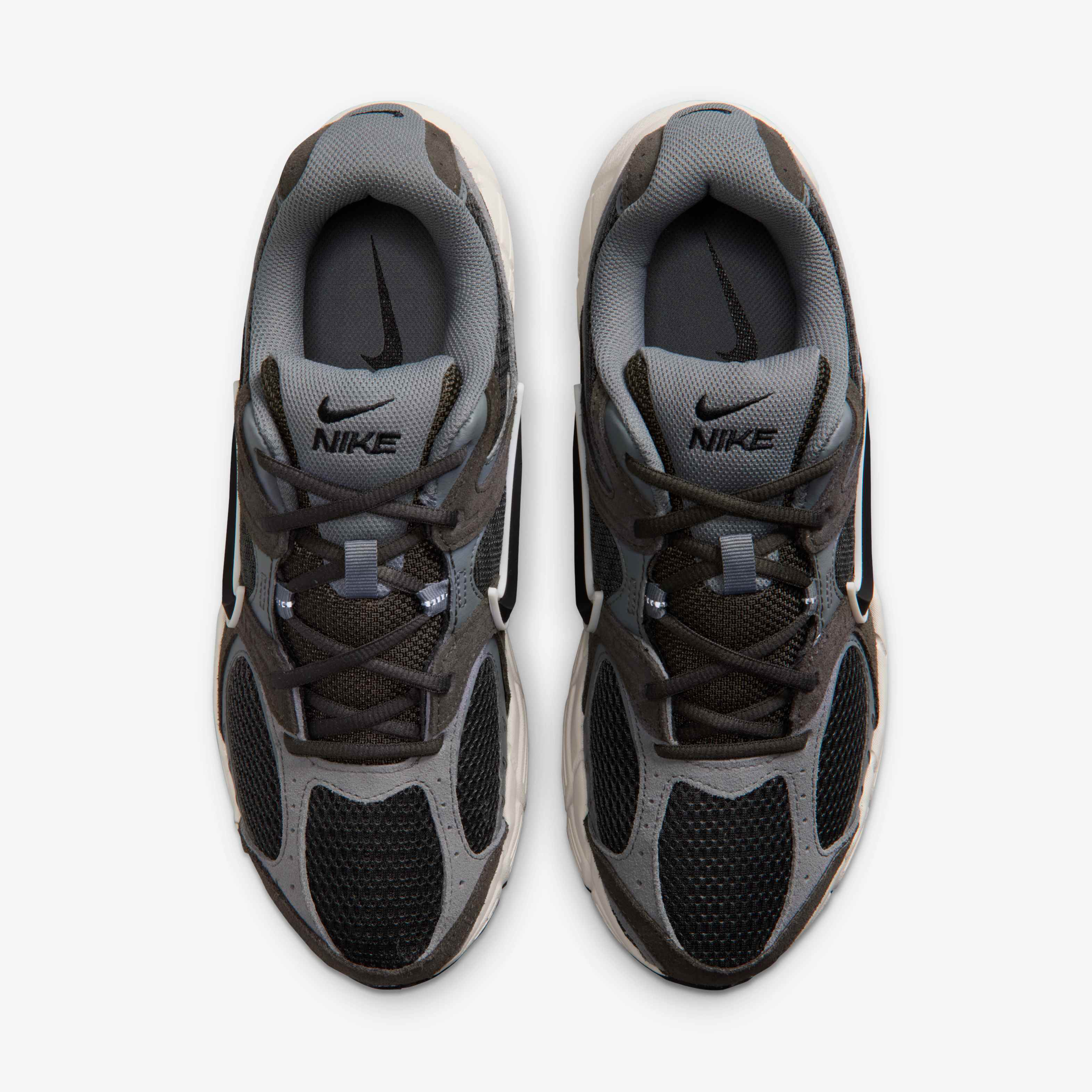 Nike V5 RNR Suede image number 3