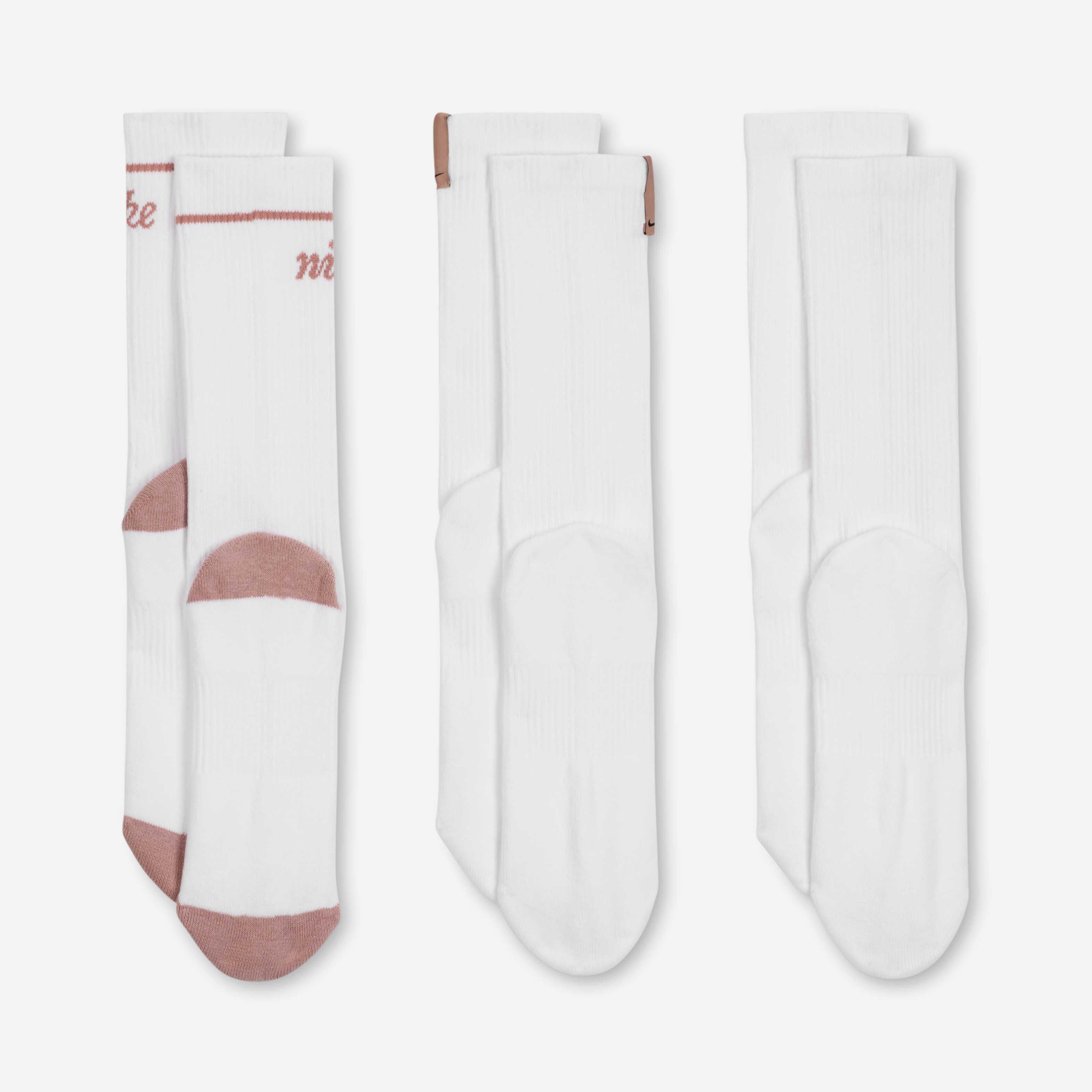 نايكي إيفريداي بلس image number 2