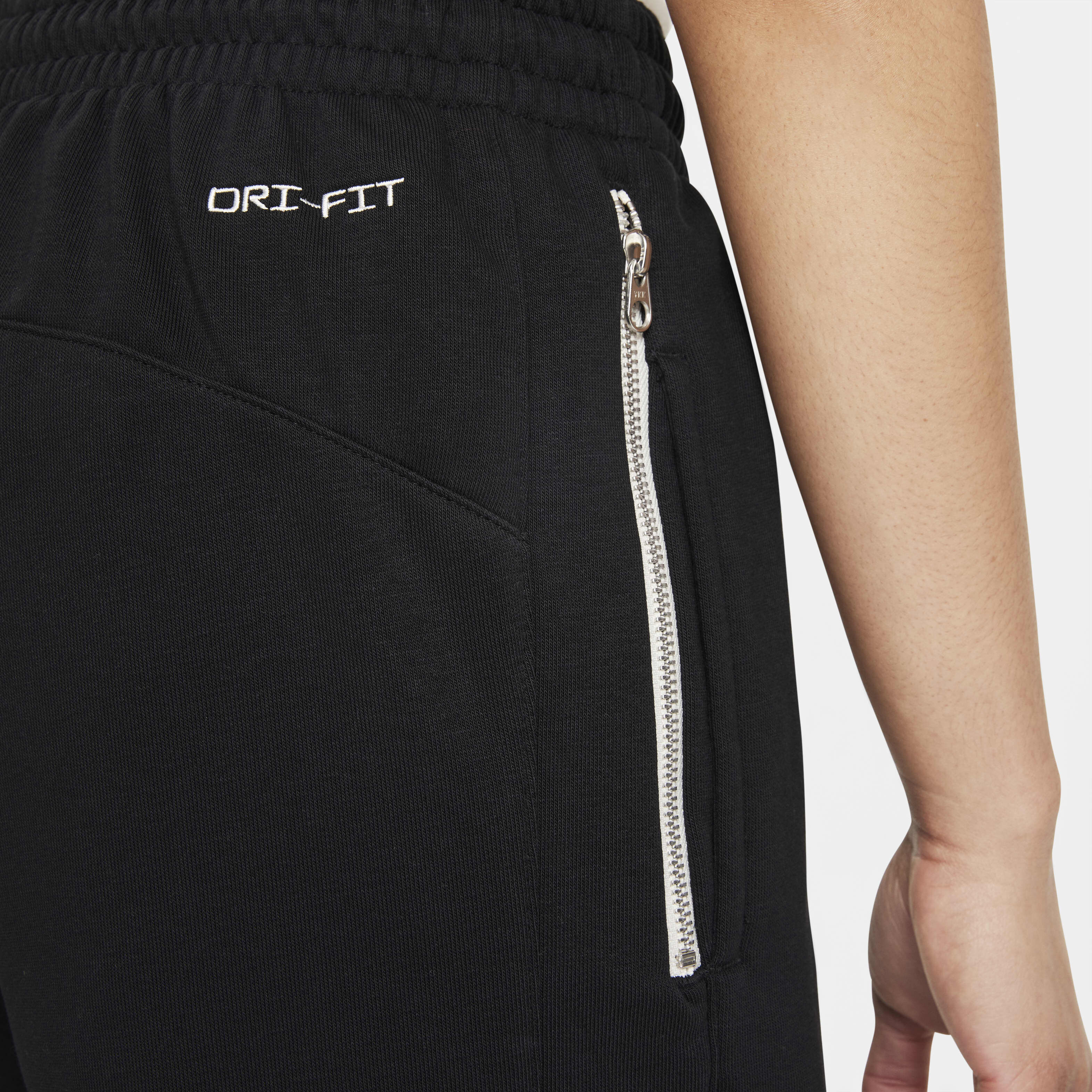 Nike Dri-FIT Swoosh Fly Standard Issue image number 5