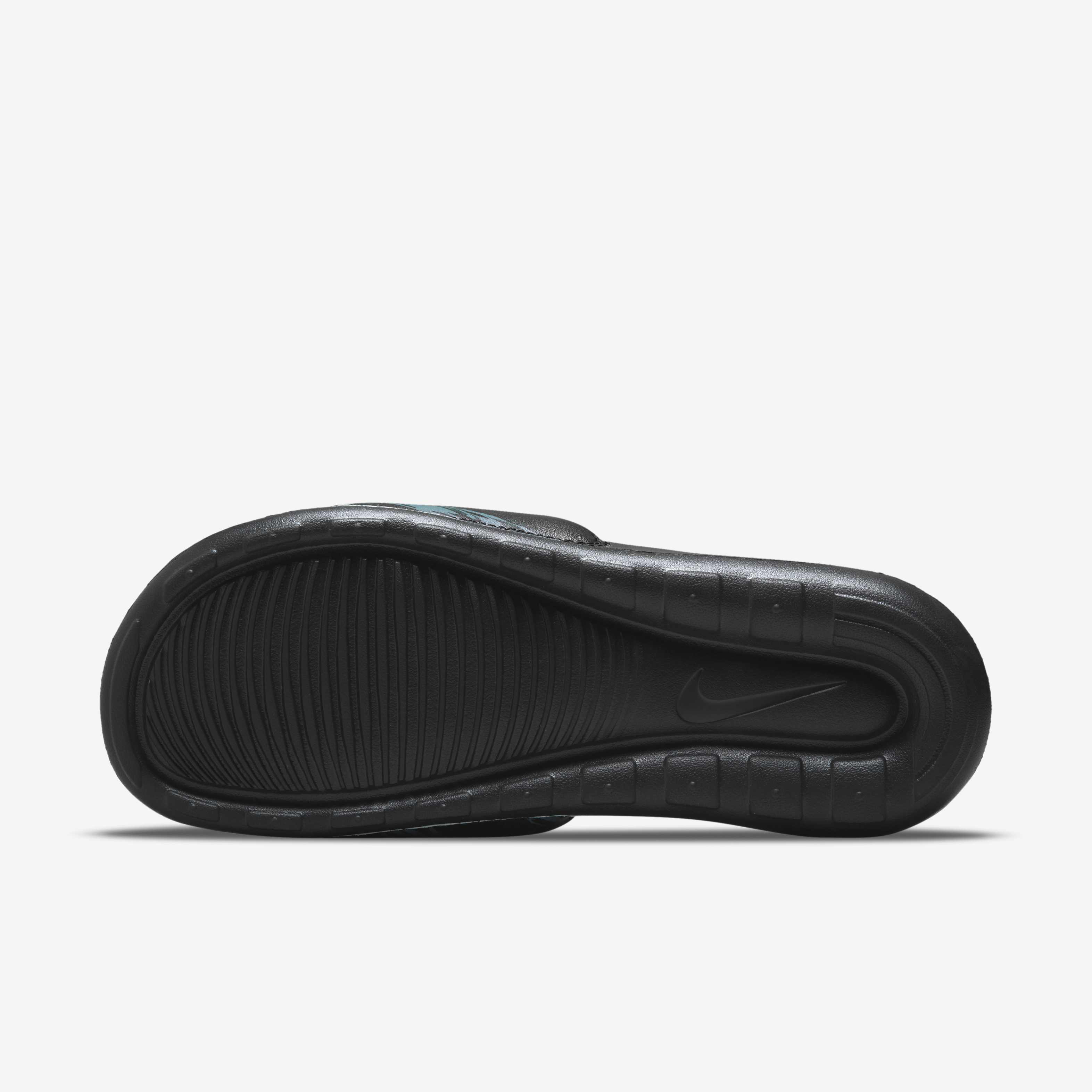 Nike Victori One image number 2