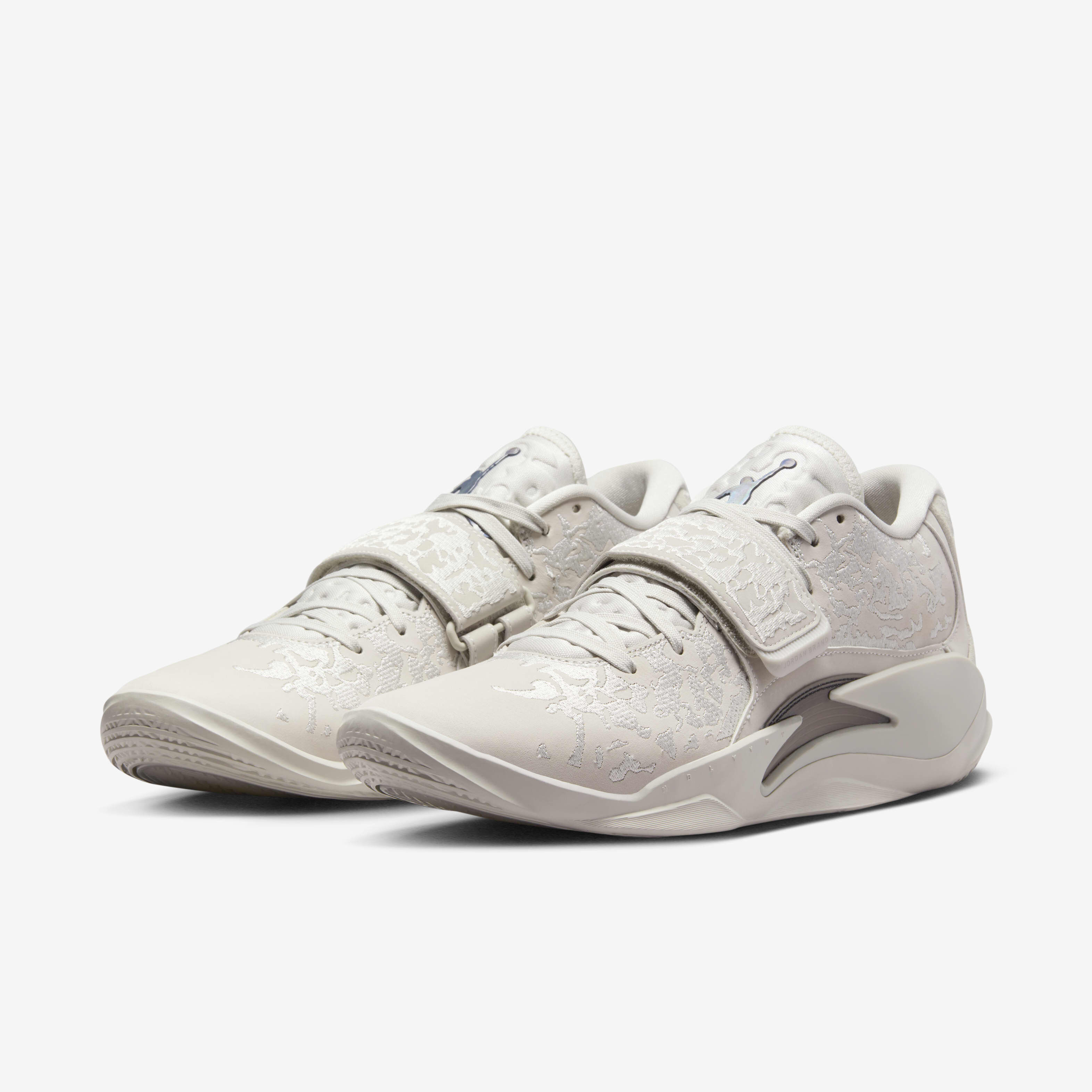 Kyrie 3 light bone clearance