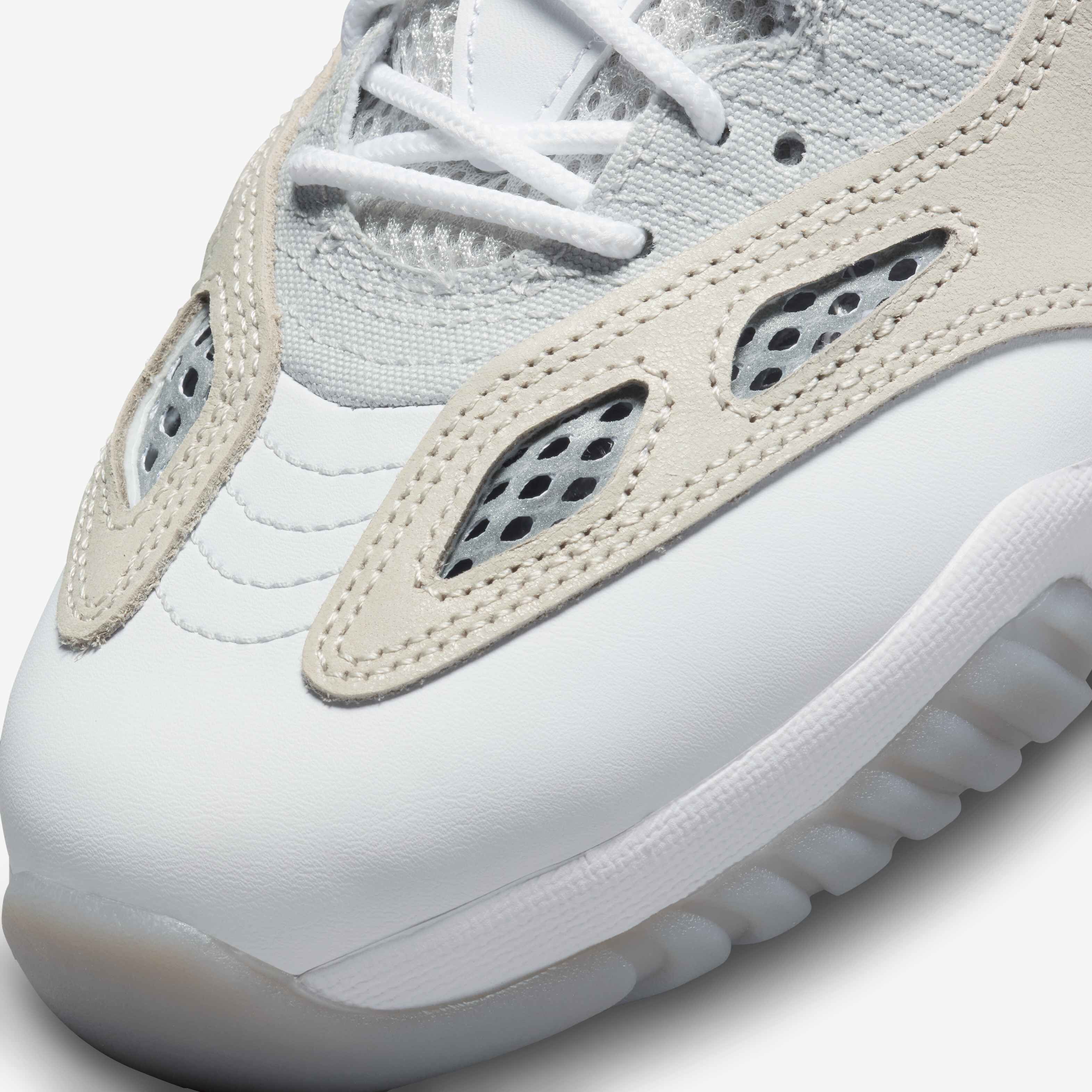 Air Jordan 11 Retro Low IE image number 6