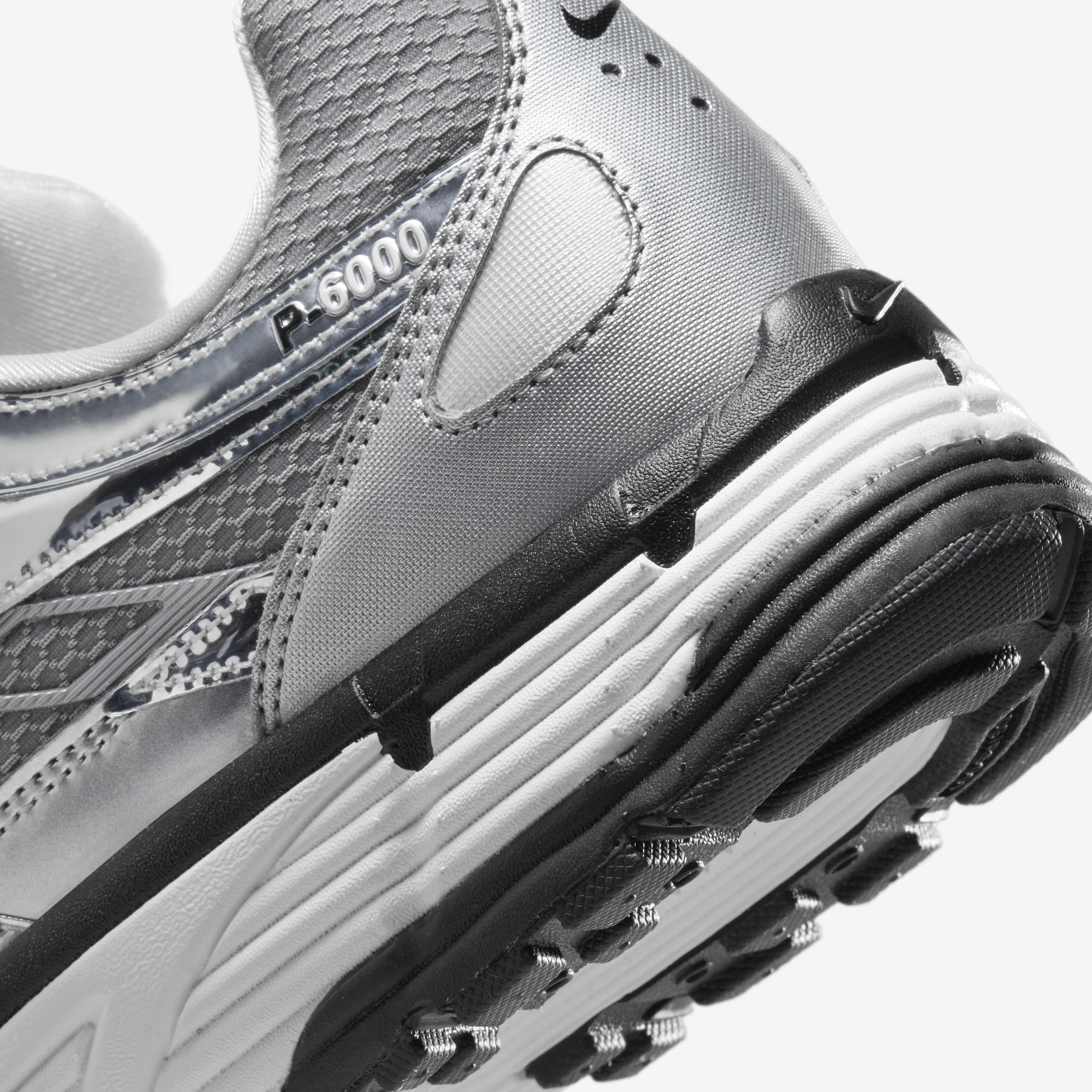 Nike silver tarocche deals