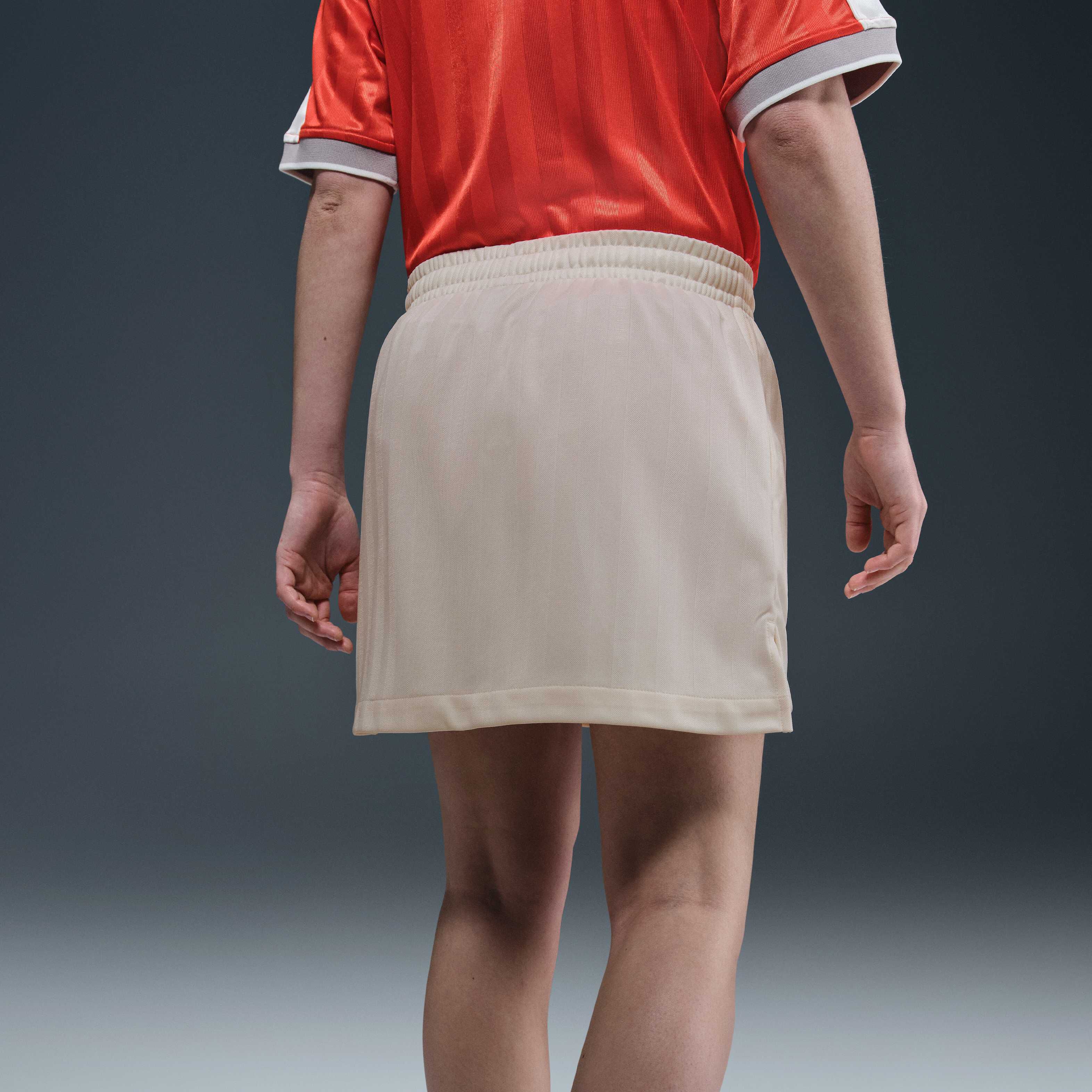 نايكي سبورتسوير image number 2