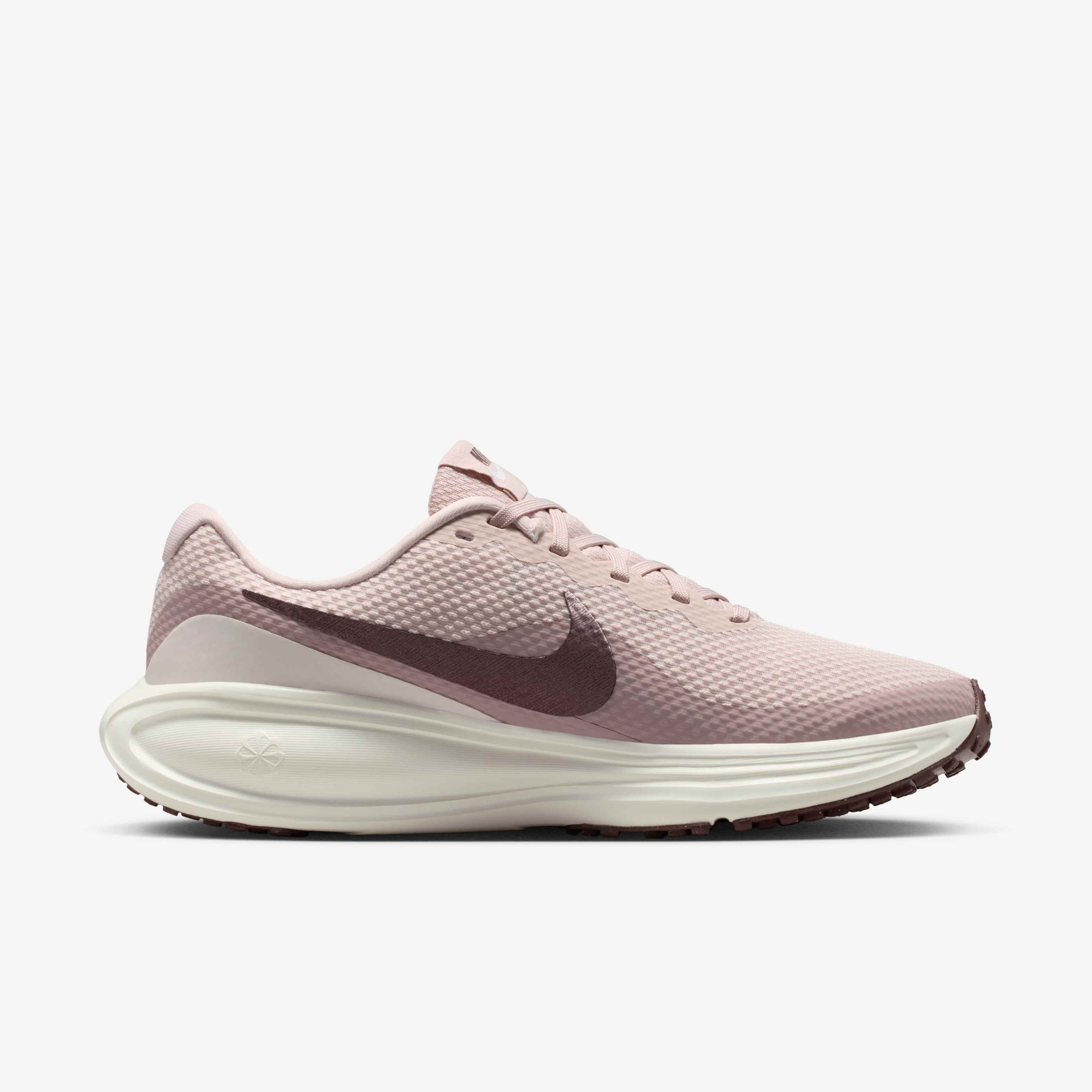 Nike Revolution 8 SE image number 2