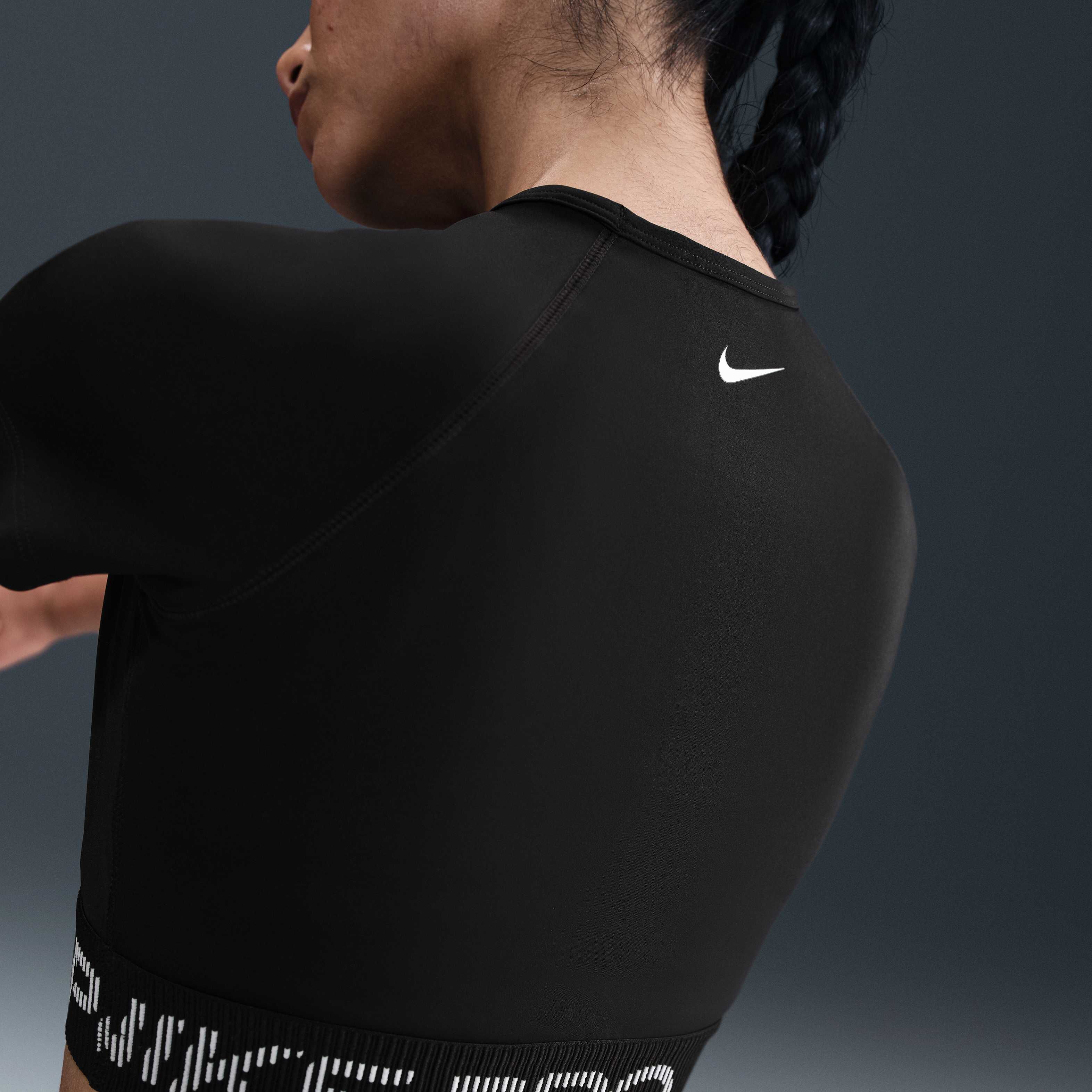 Nike Pro image number 1