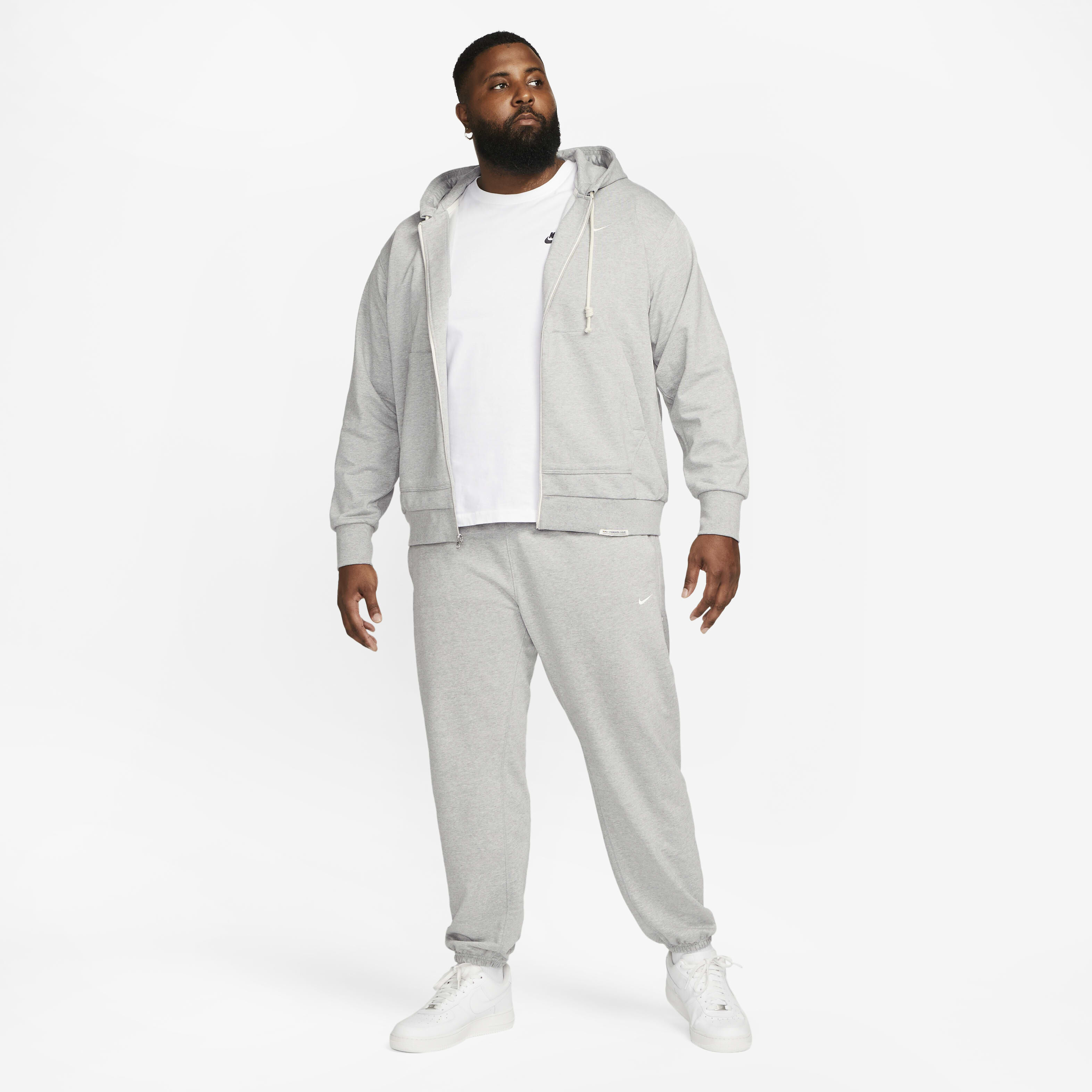 Nike Standard Issue image number 15