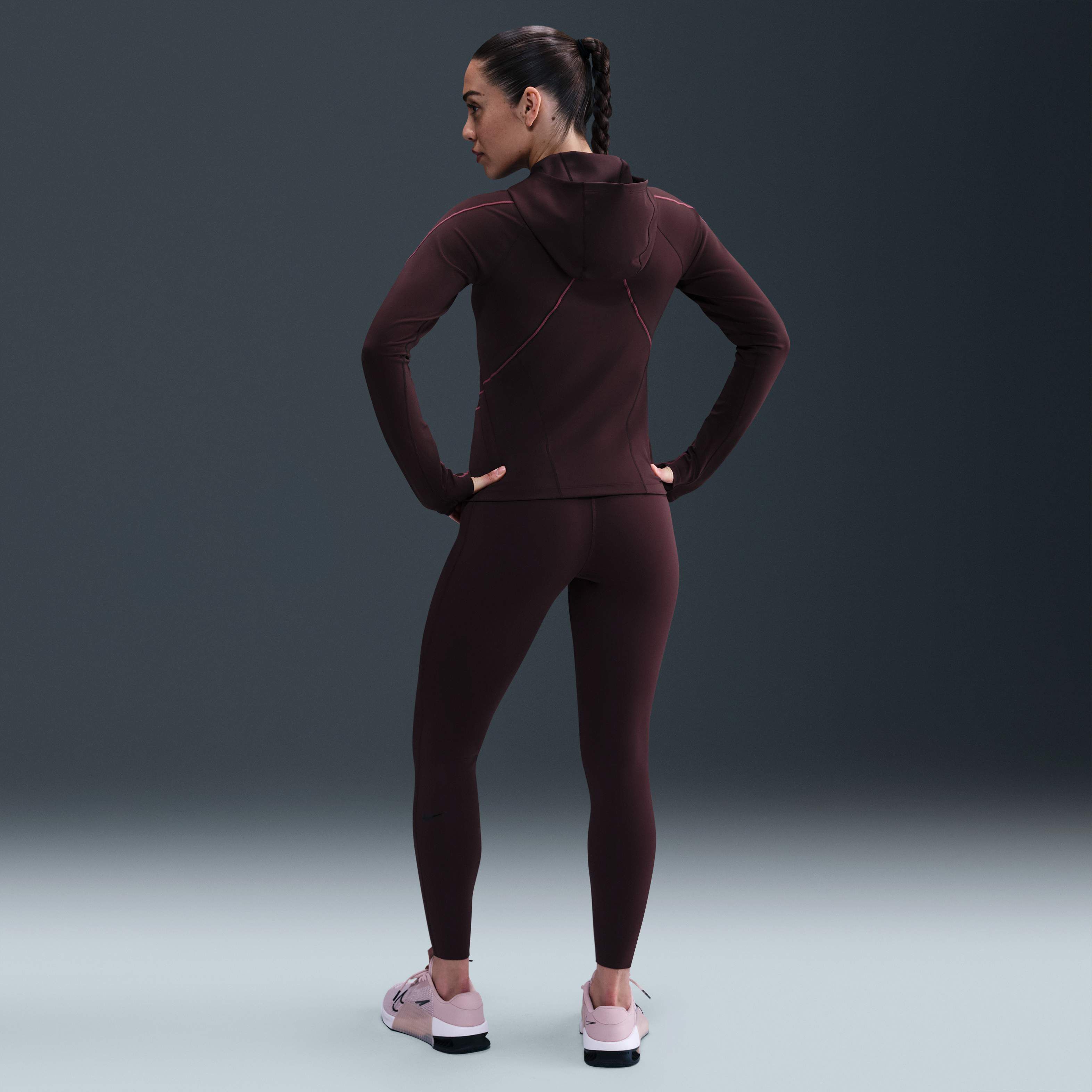 Nike Universa image number 4