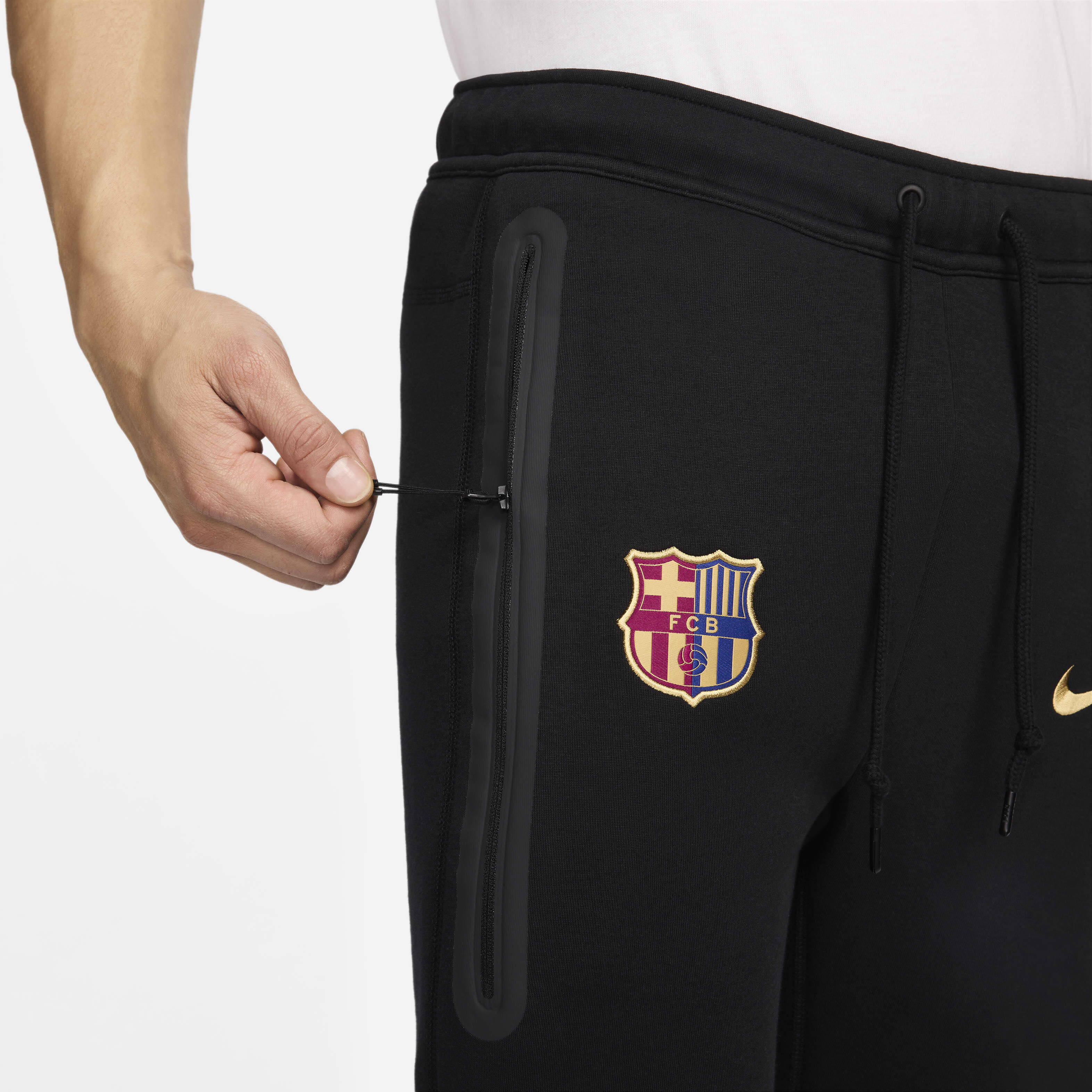 F.C. Barcelona Tech Fleece image number 4