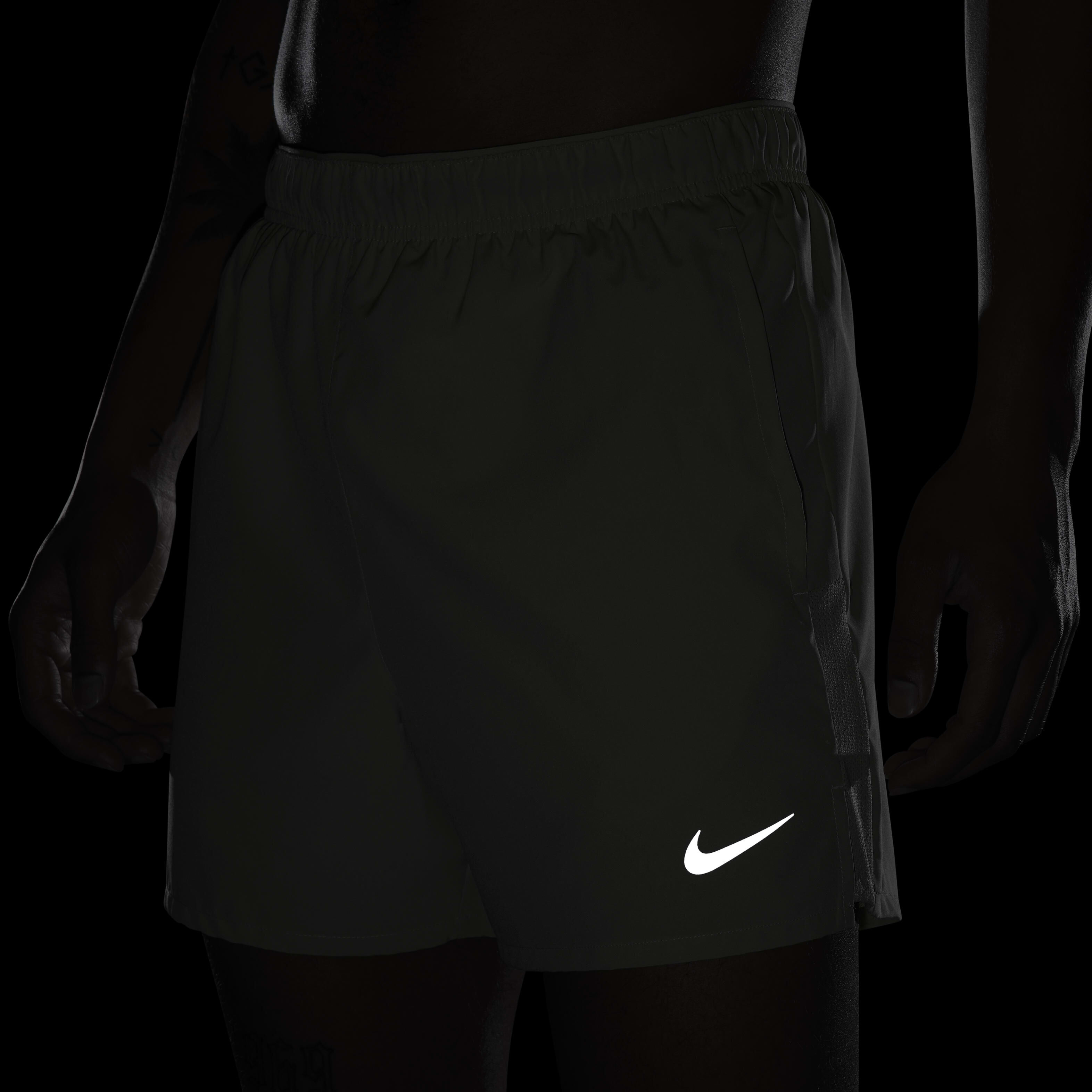 Nike Challenger image number 9