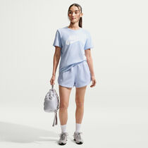 Nike Sportswear Essentials