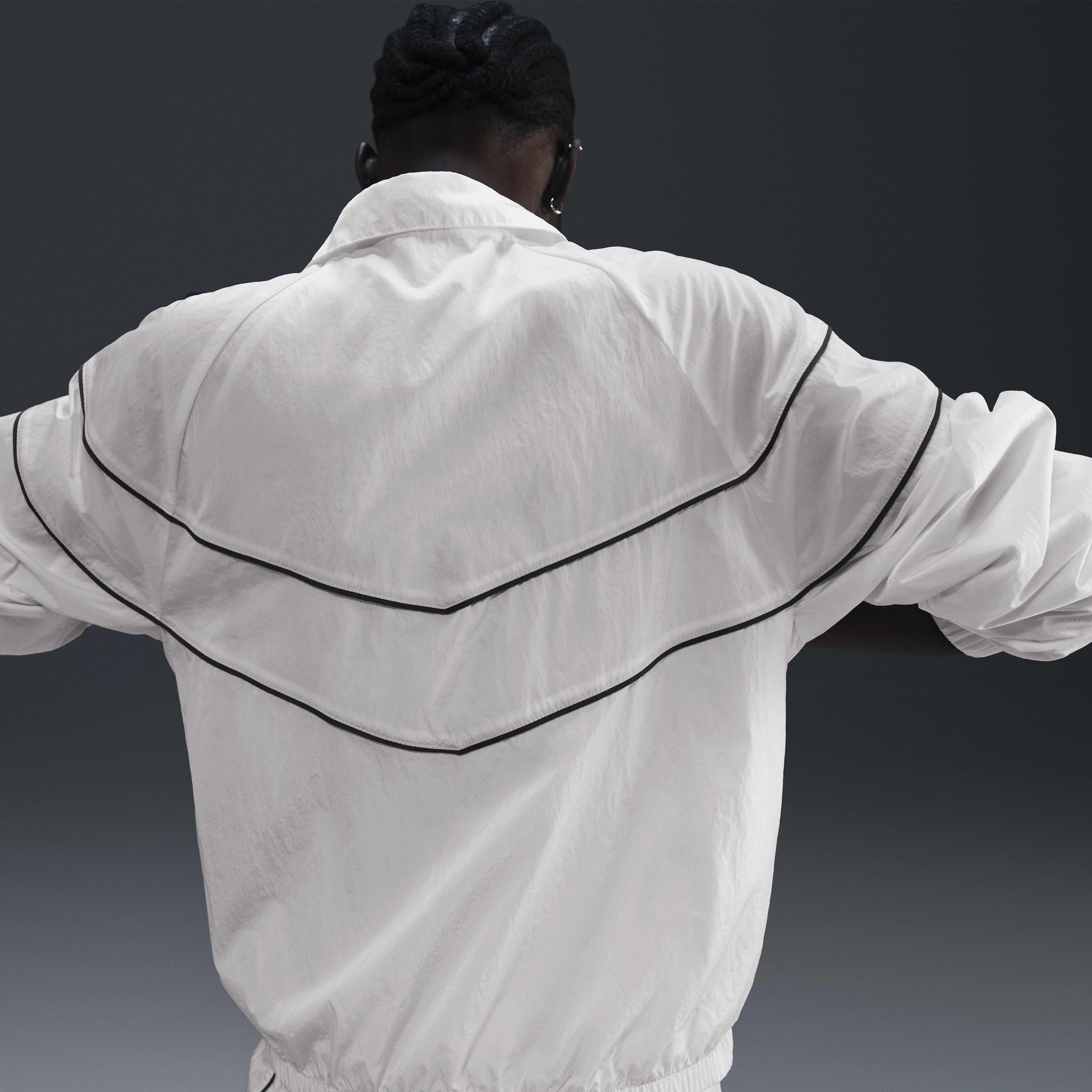 Nike Windrunner image number 1