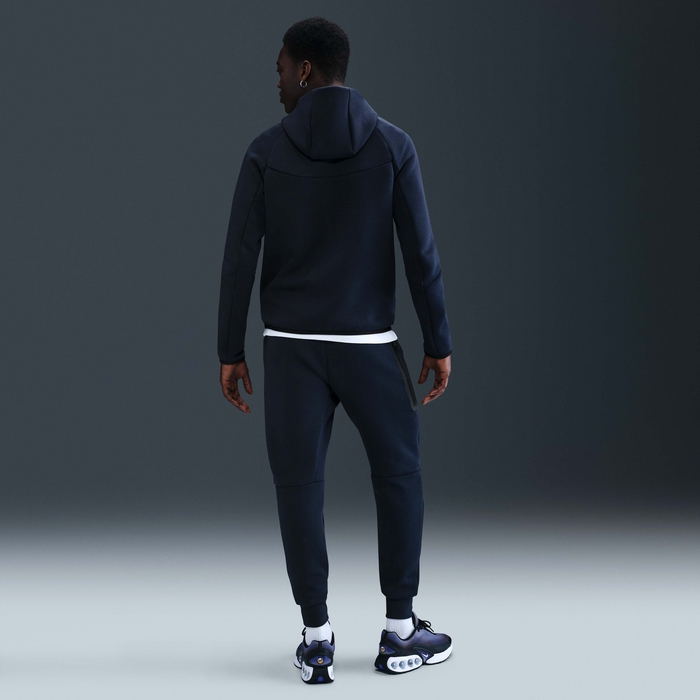 Nike Tech image number 4 Nike Tech image number 4