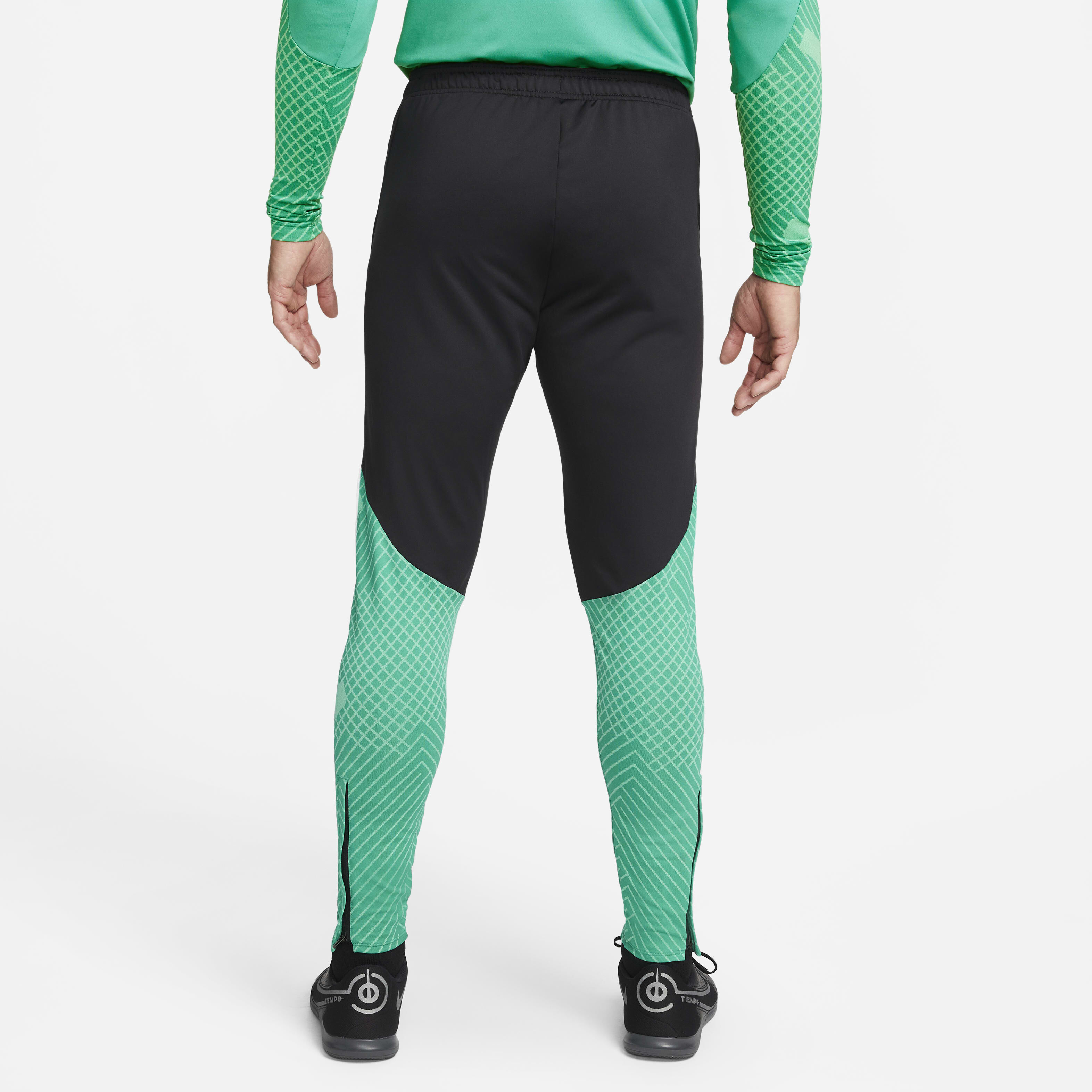 Nike Dri-FIT Strike image number 1