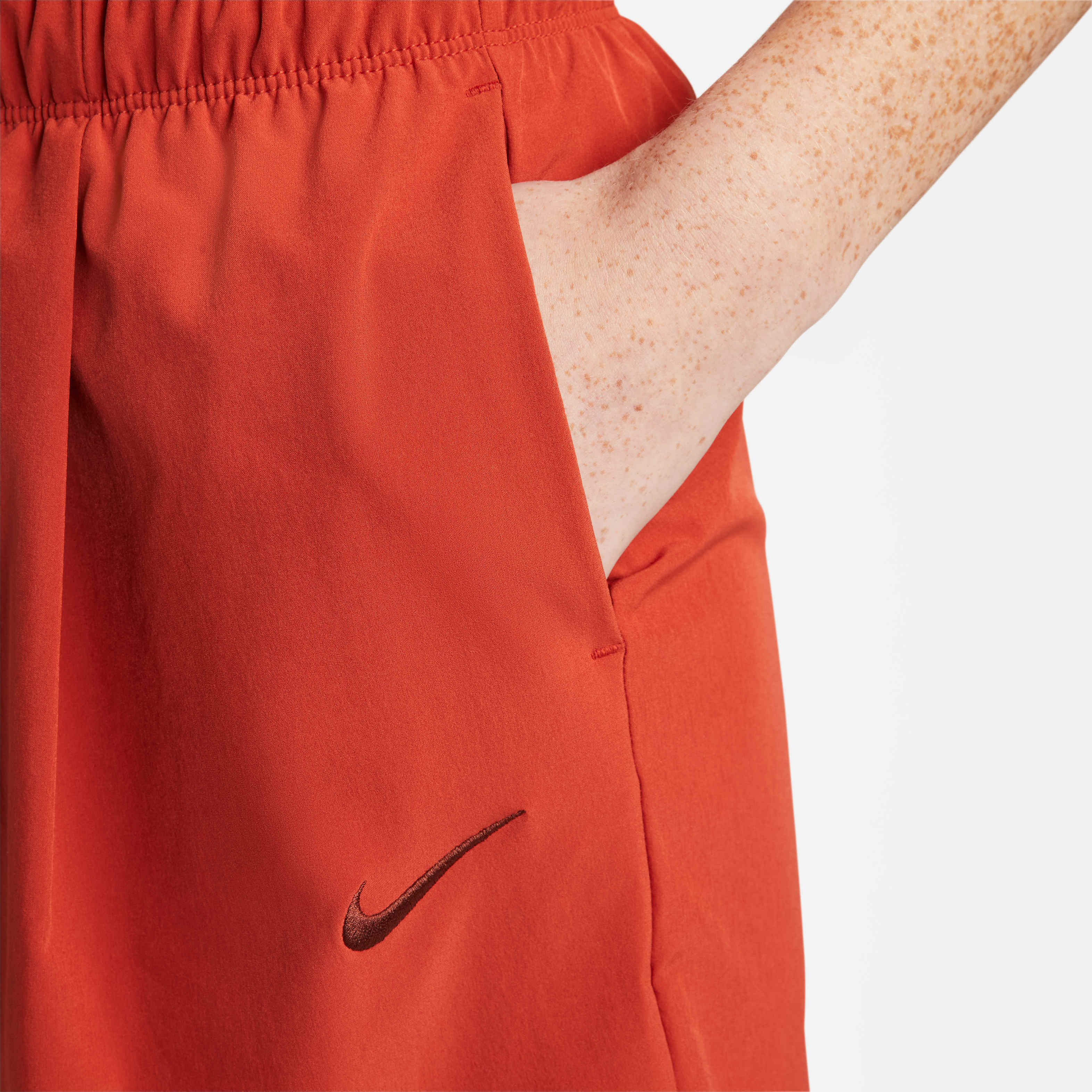 Nike Sportswear Everyday Modern image number 4