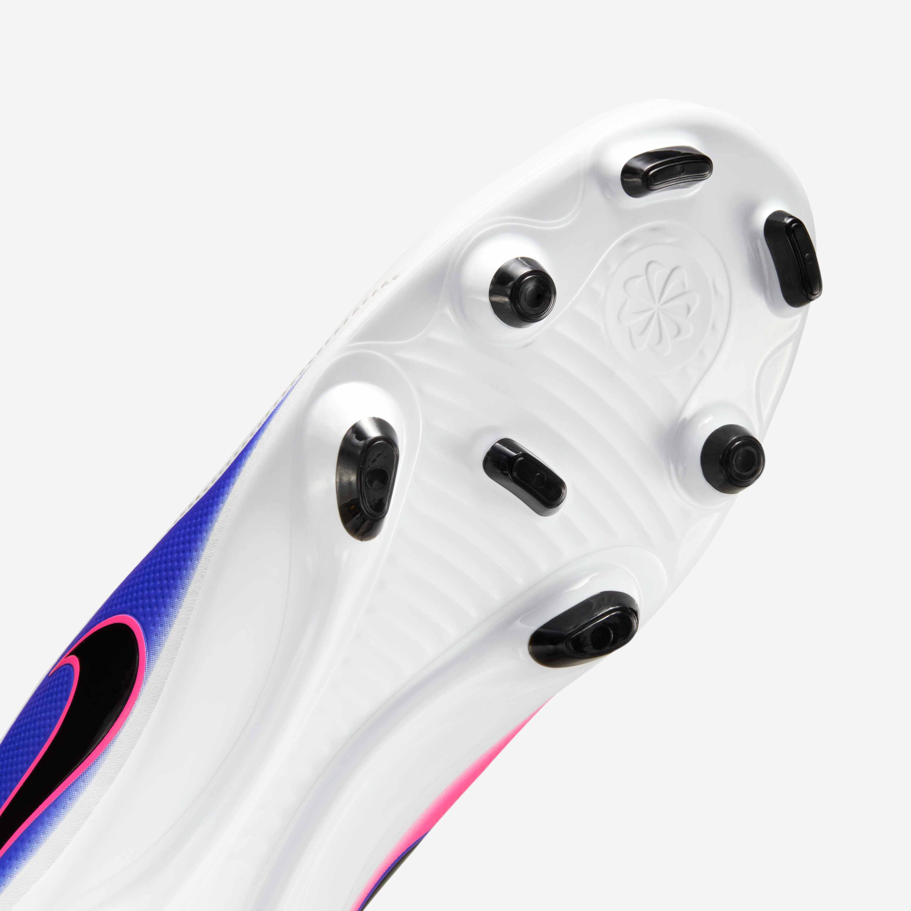 نايكي تيمبو مايسترو كلوب image number 6