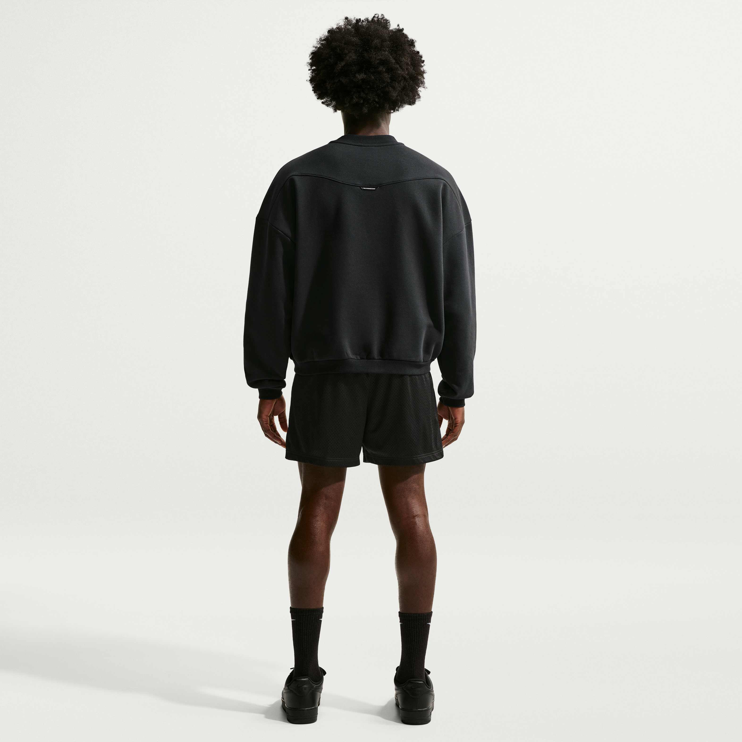Nike Standard Issue image number 4