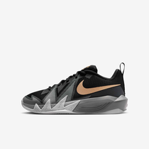 نايكي S.T. دايناميت