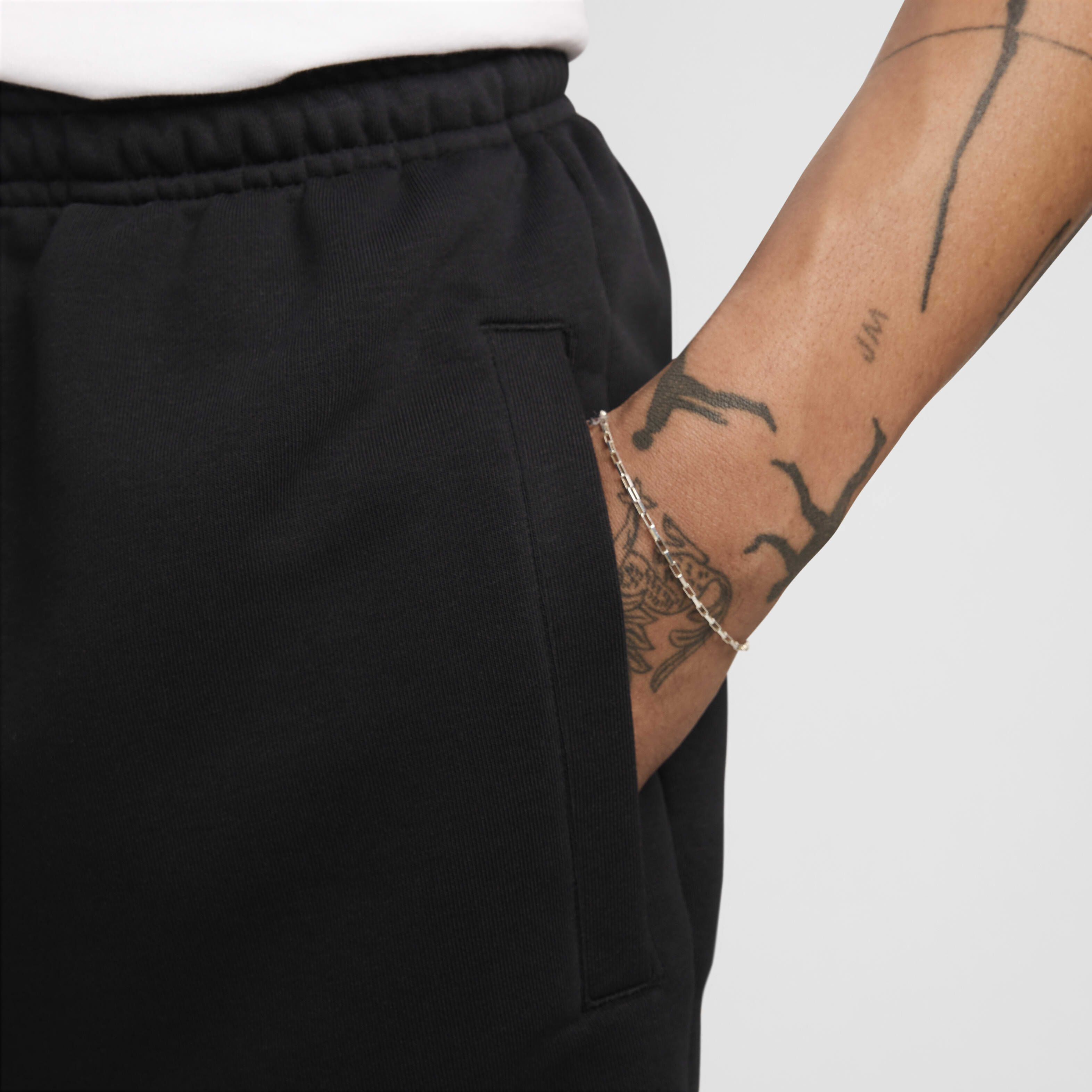 Nike Standard Issue image number 3