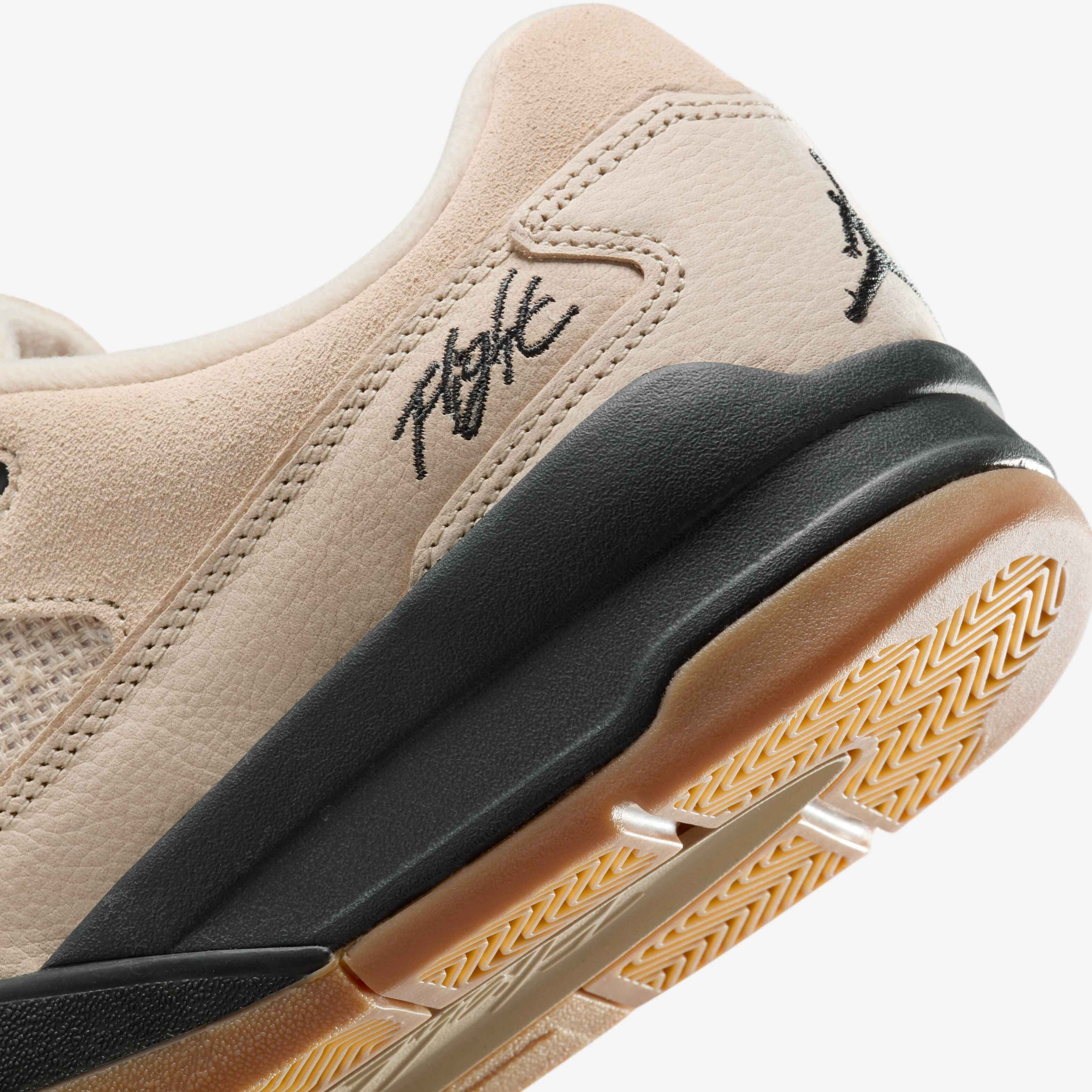 جوردن فلايت كورت image number 7