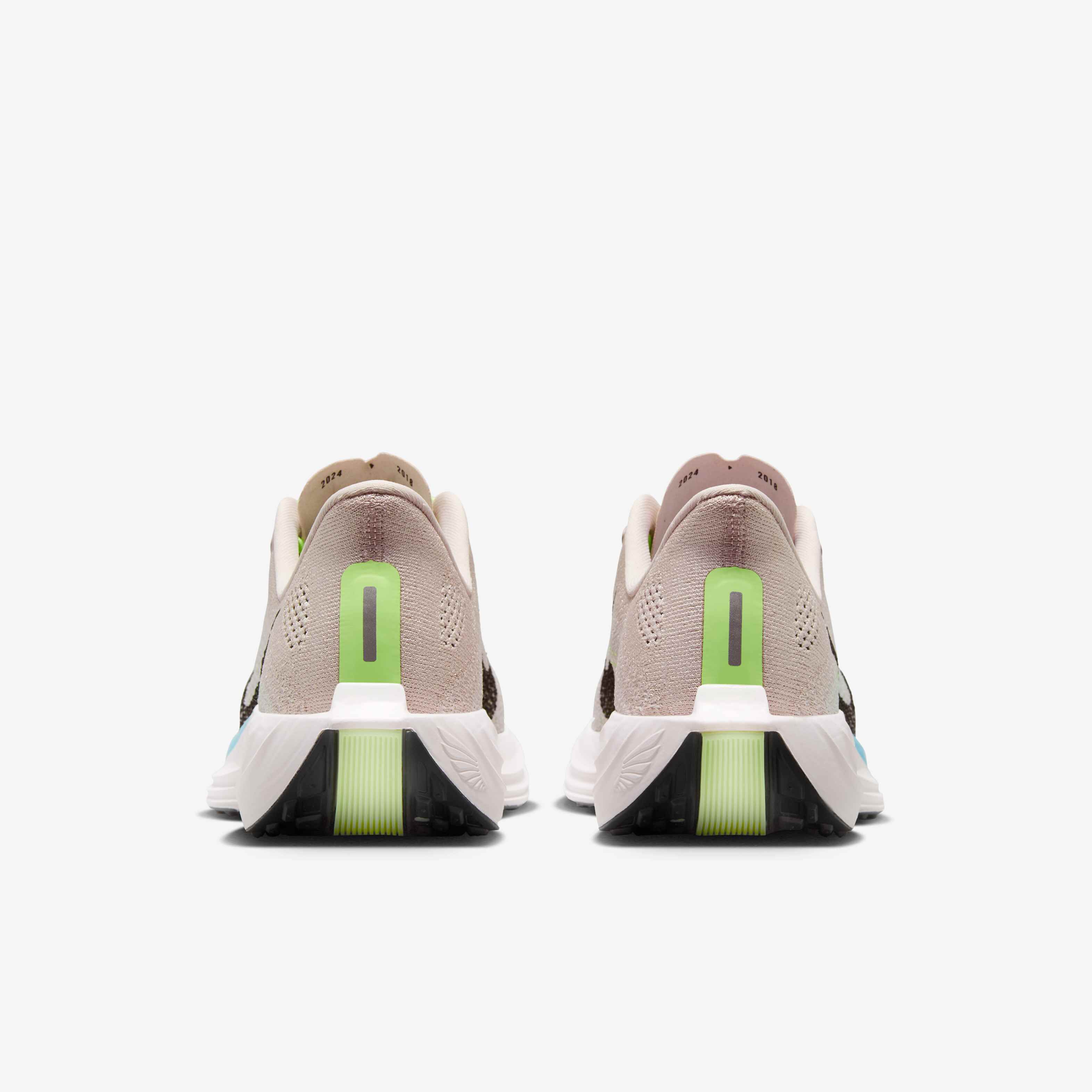 Nike Pegasus Plus image number 5