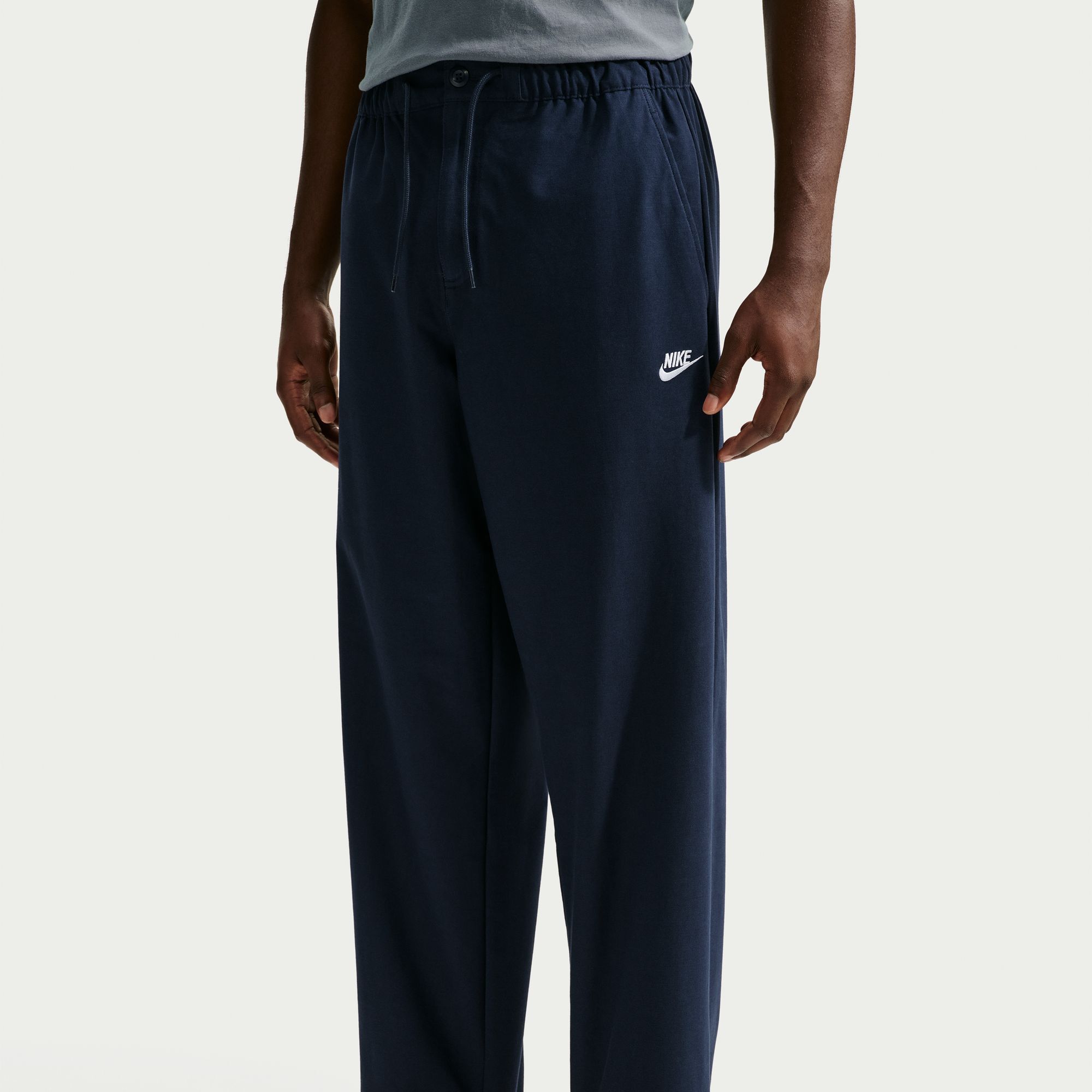 Nike Sportswear Club image number 2