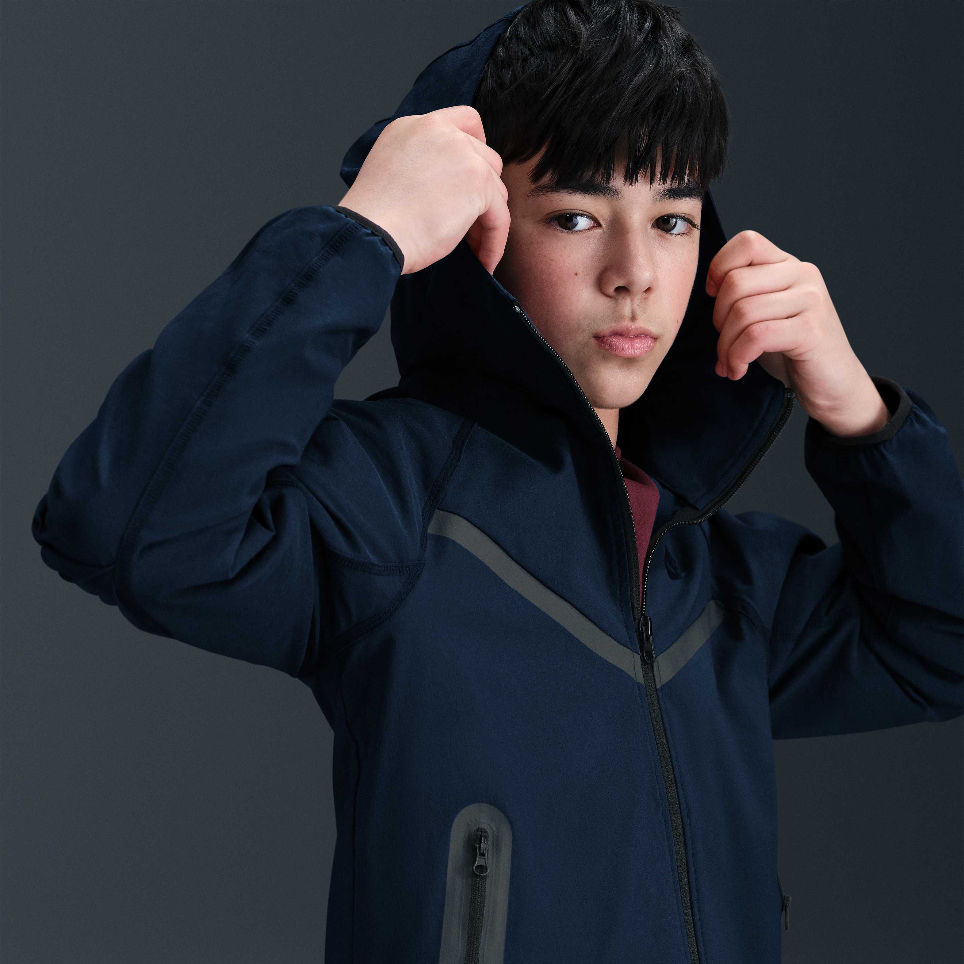 نايكي تك image number 2