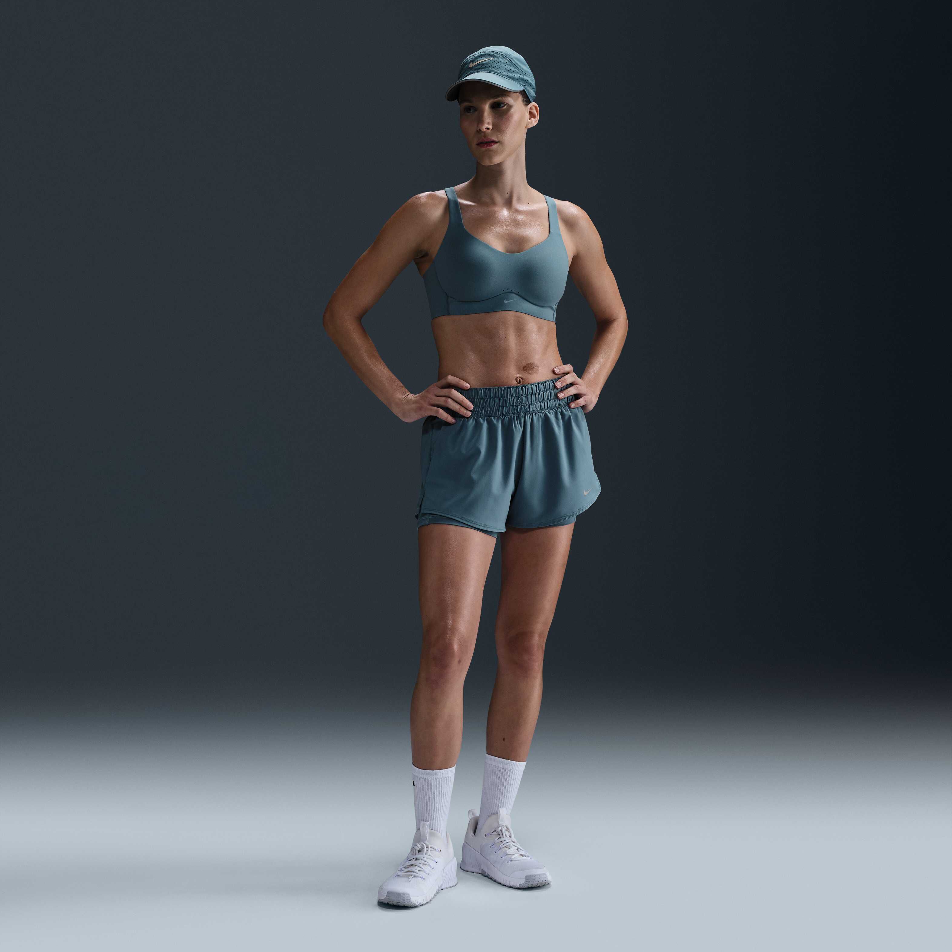 Nike Alate High-Support image number 3