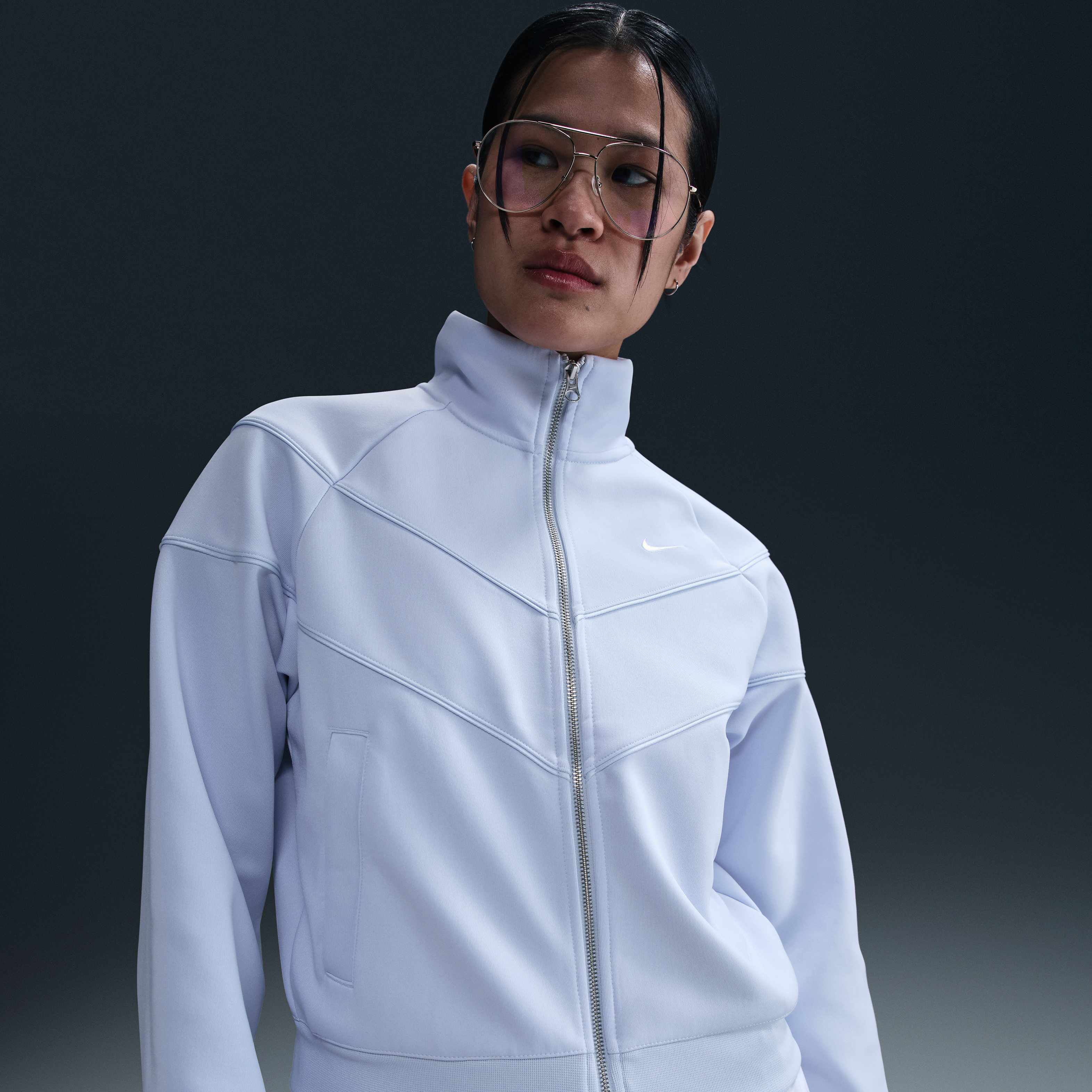 white nike windrunner women's