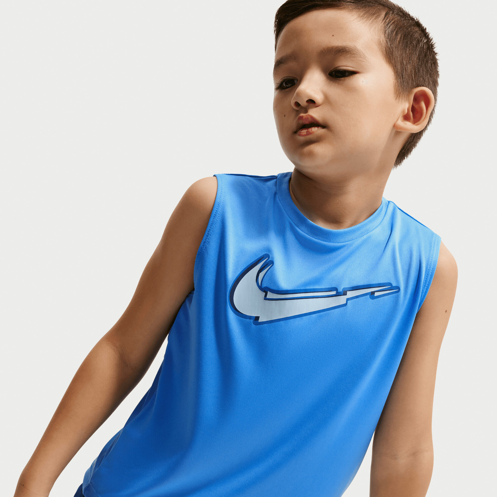 Nike Bold Move image number 4