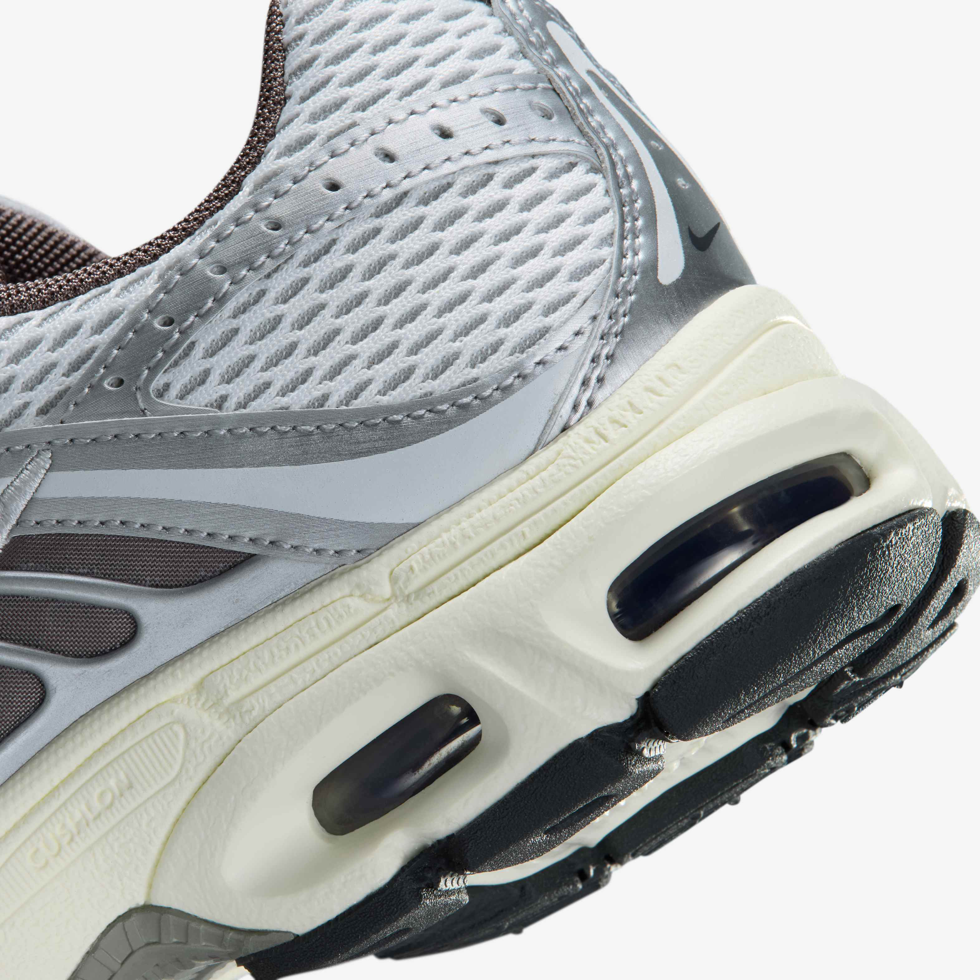 Nike Air Max Moto 2K image number 7