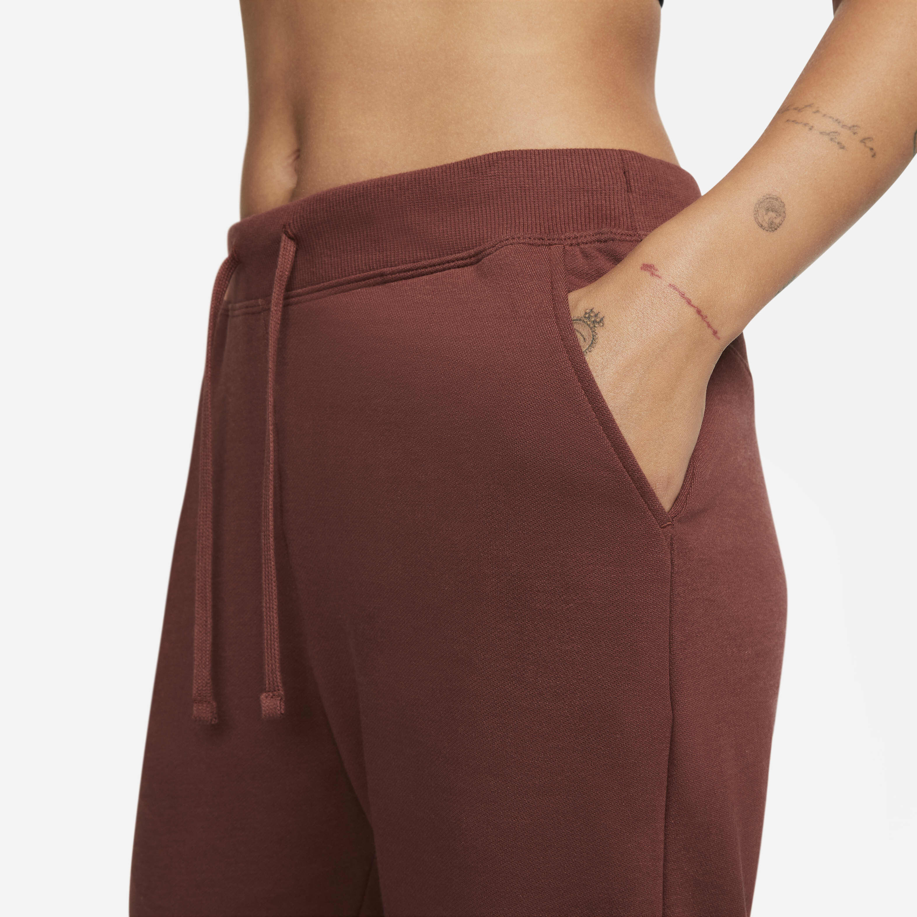 نايكي يوغا لوكس image number 2