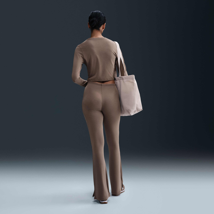 نايكي سبورتسوير تشيل نت image number 3 نايكي سبورتسوير تشيل نت image number 3