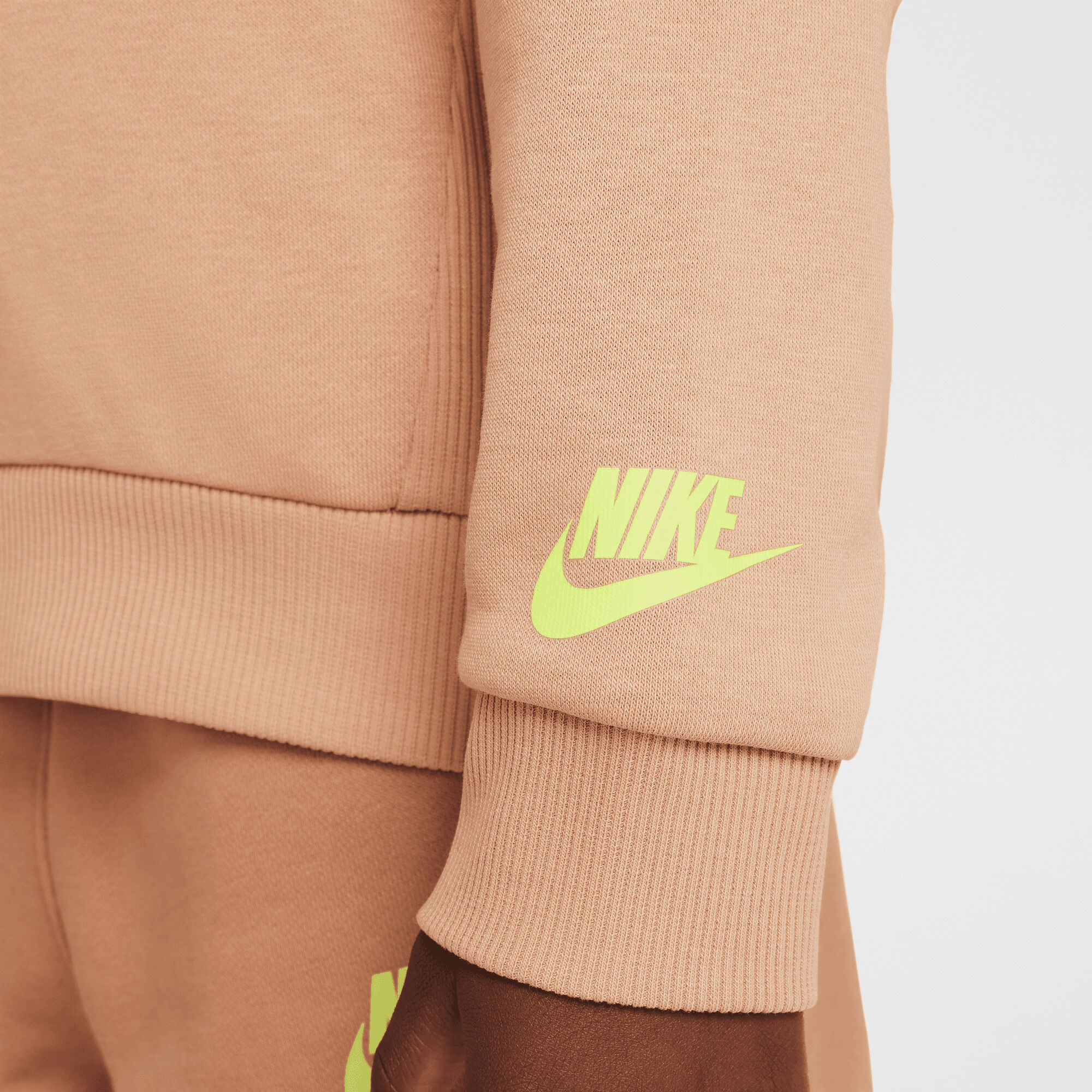 نايكي سبورتسوير "اكسبريس يور سيلف" image number 2