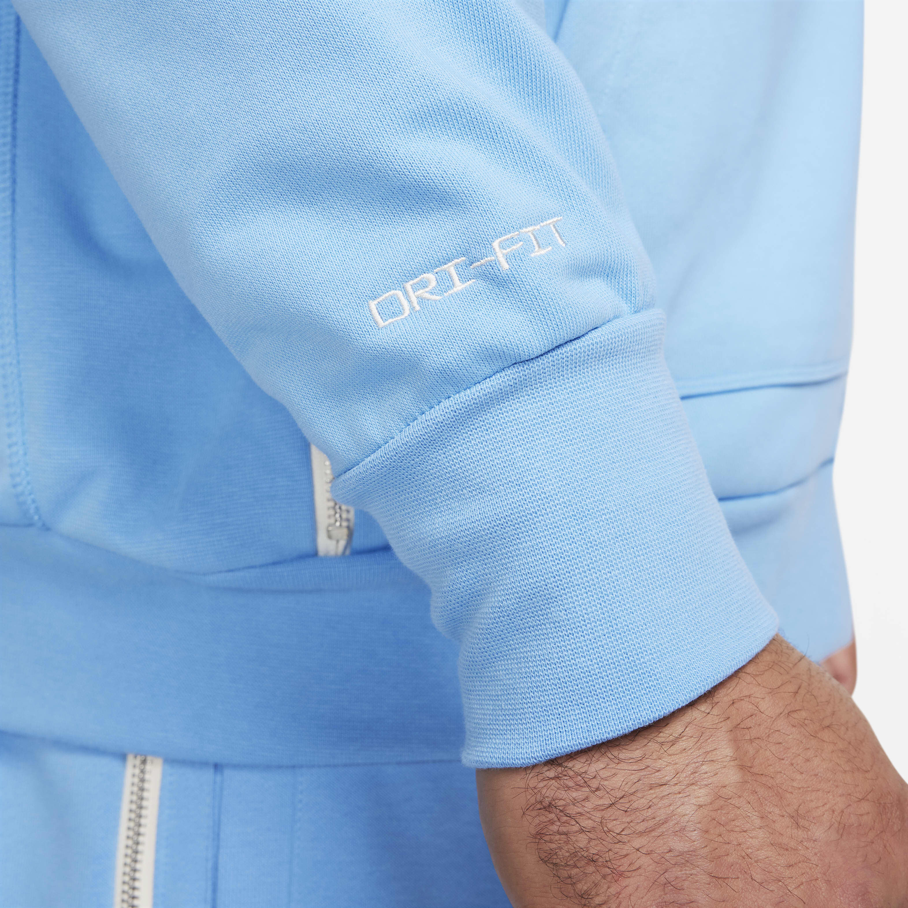 Nike Standard Issue image number 16