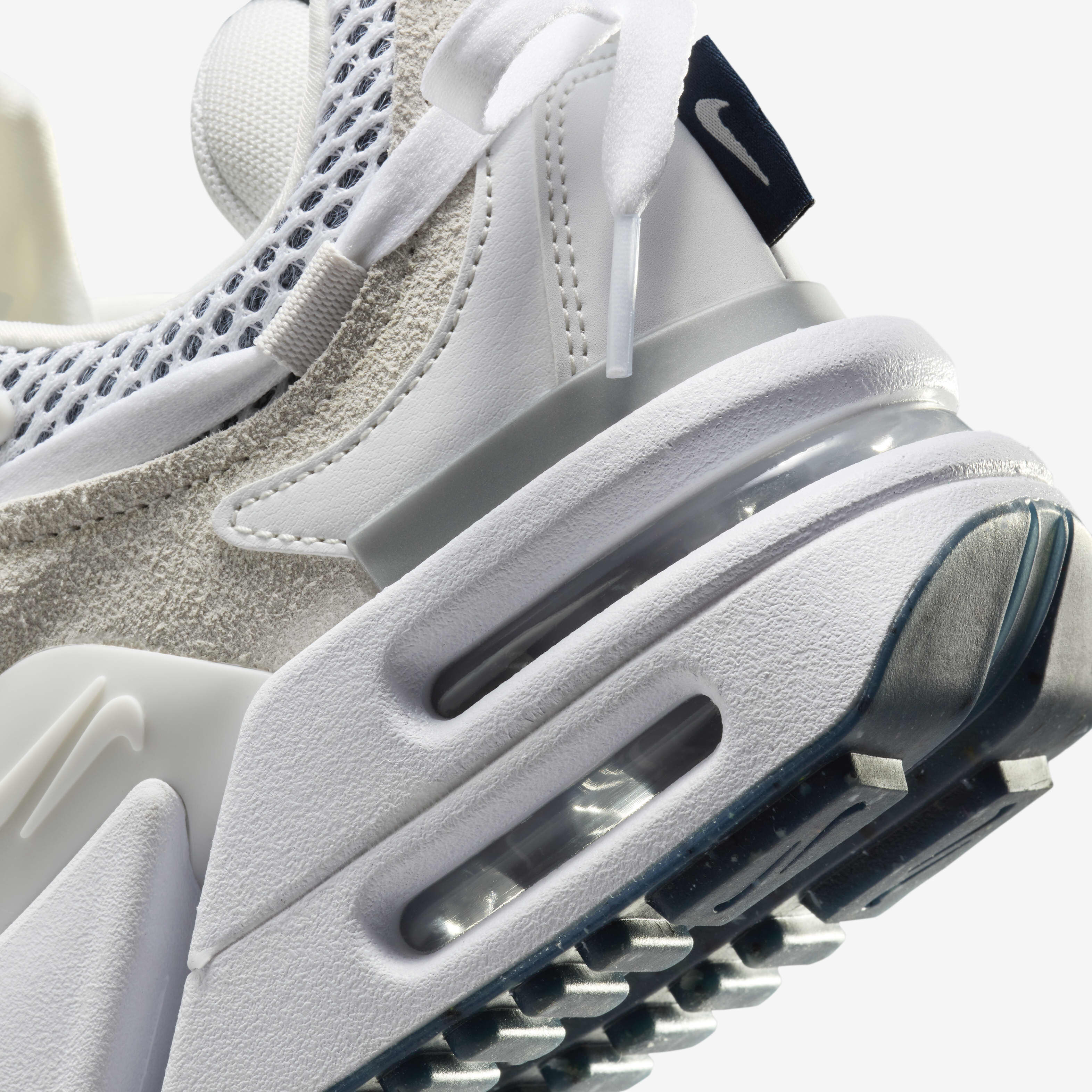 اير ماكس فوريوسا image number 8