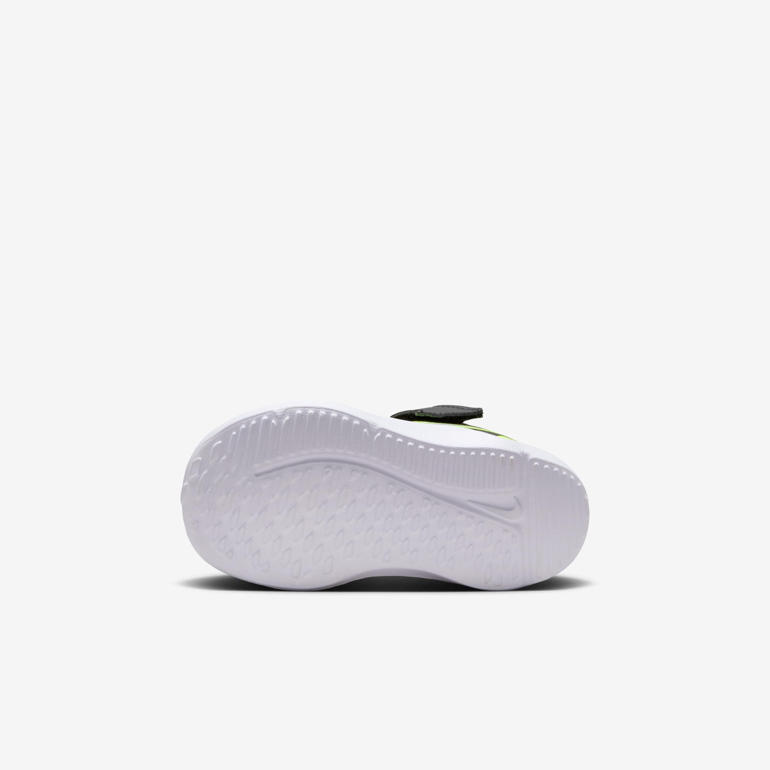 Nike Cosmic Runner image number 1