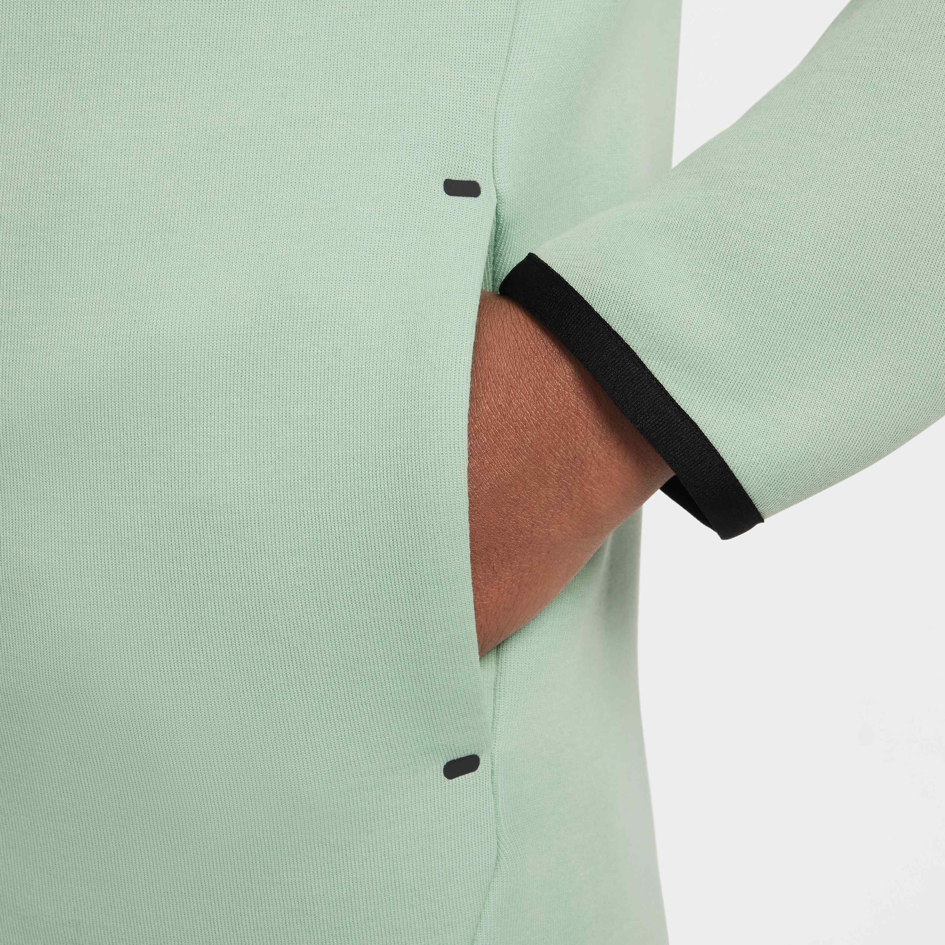 نايكي سبورتسوير تك فليس image number 5