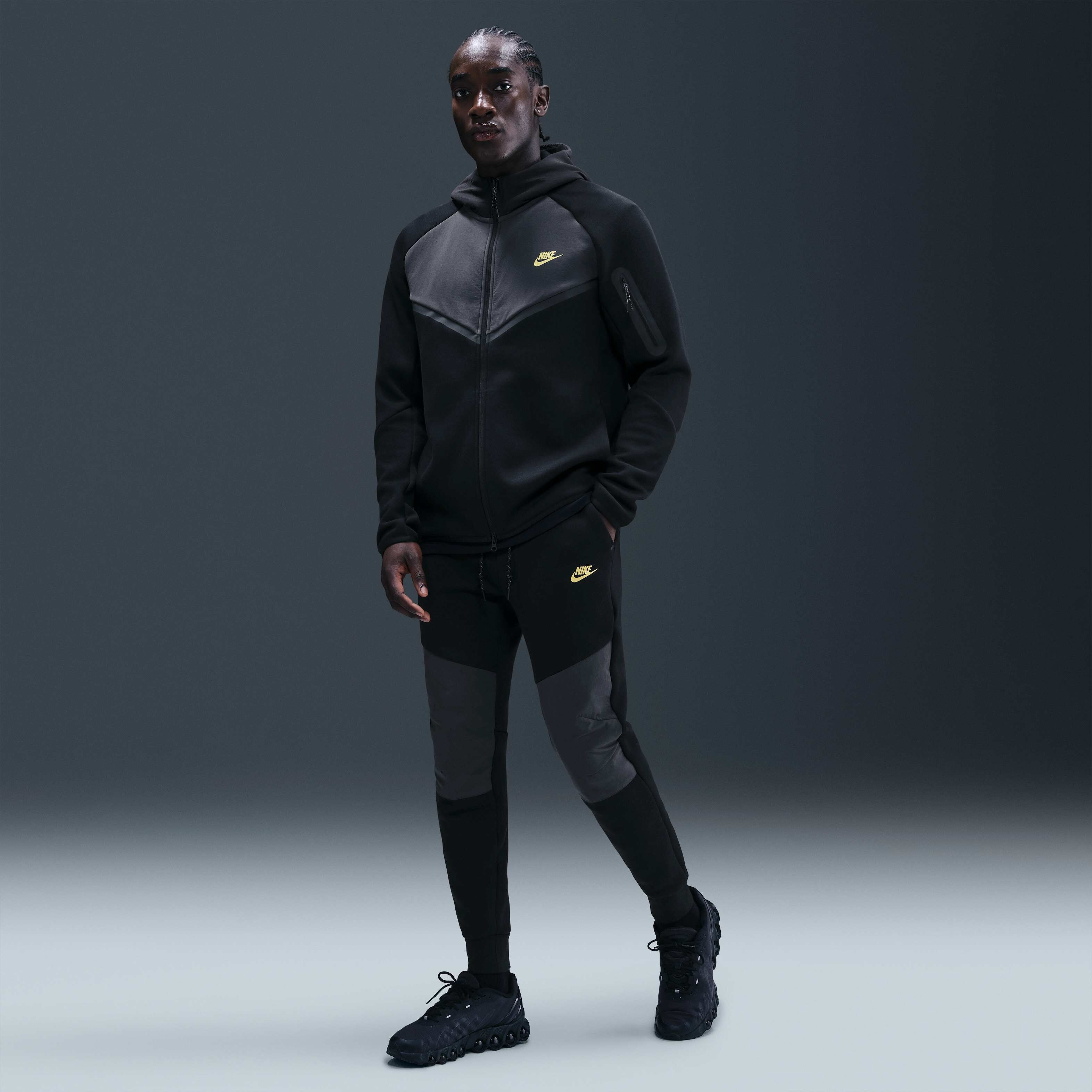 Nike Tech image number 0