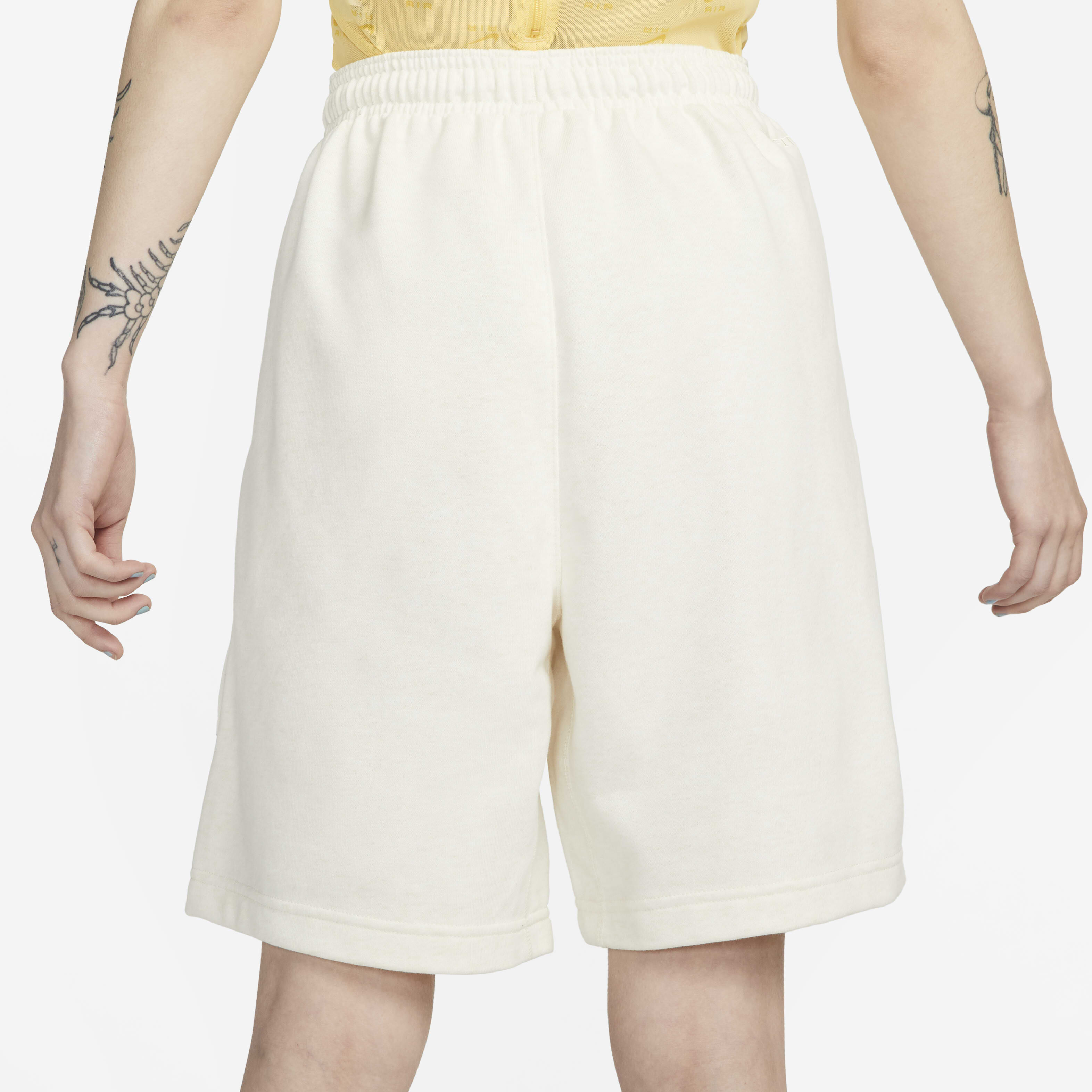 Nike Standard Issue image number 3