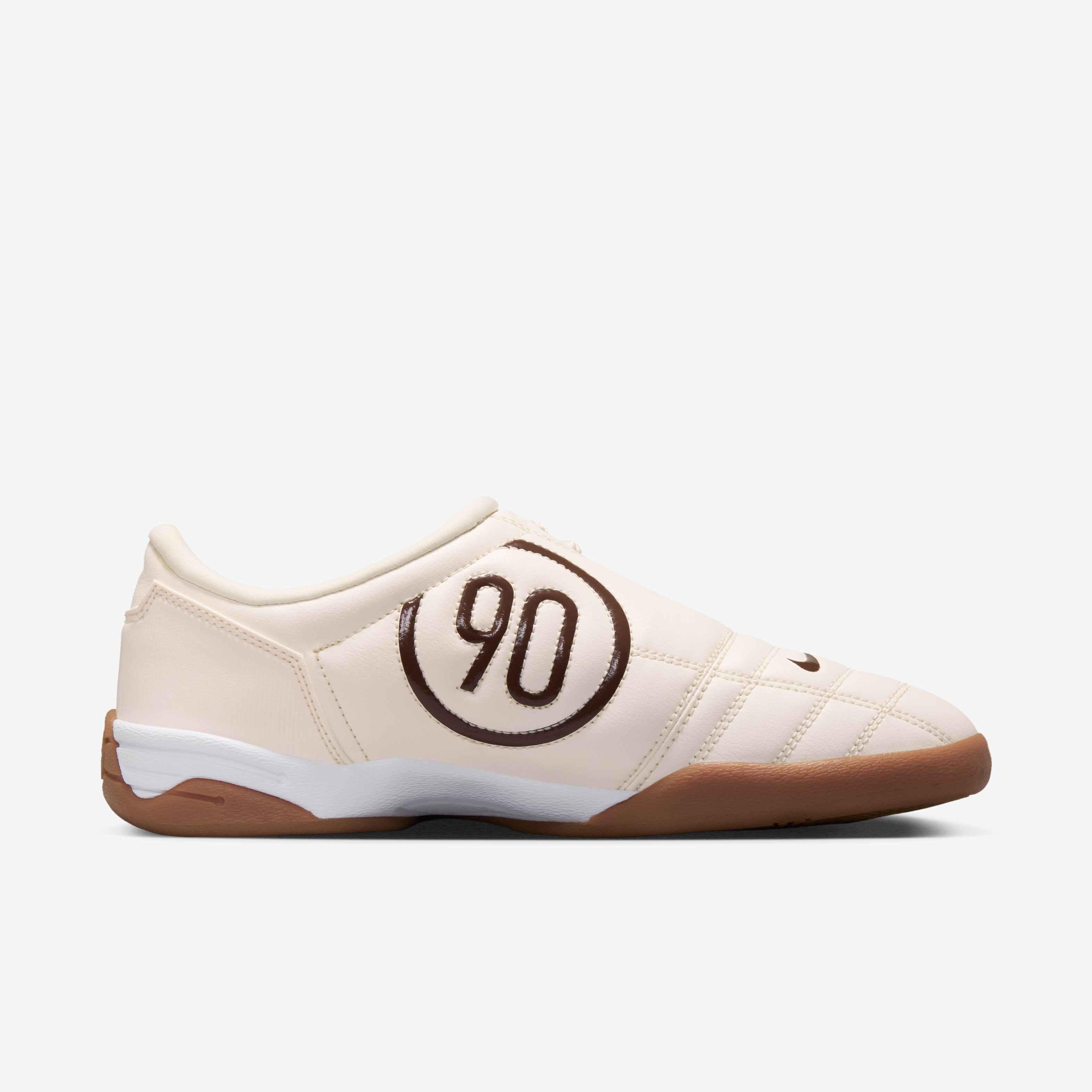 Nike Total90 image number 2