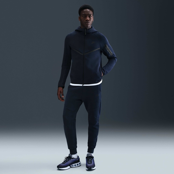 Nike Tech image number 3 Nike Tech image number 3