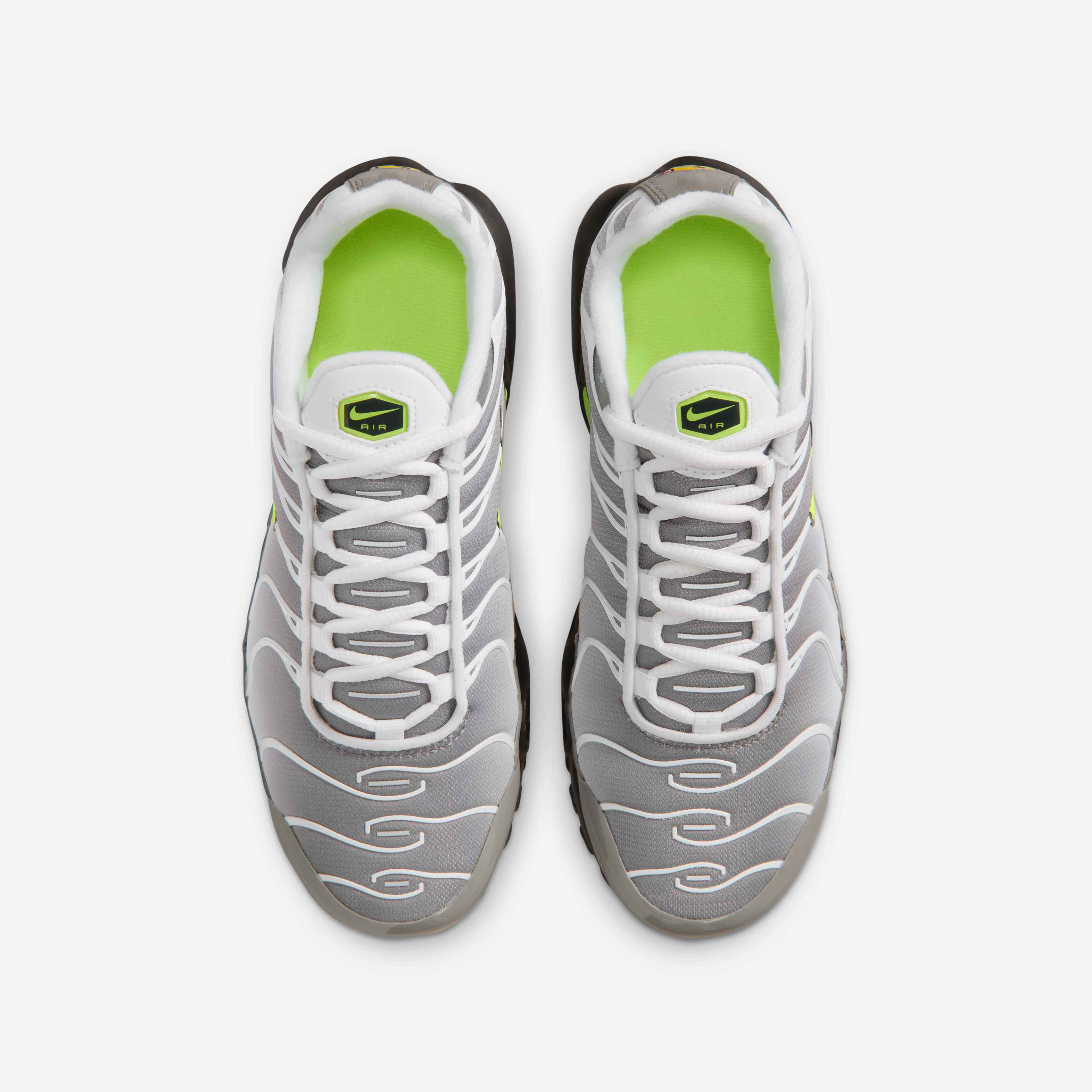 Nike Air Max Plus image number 3