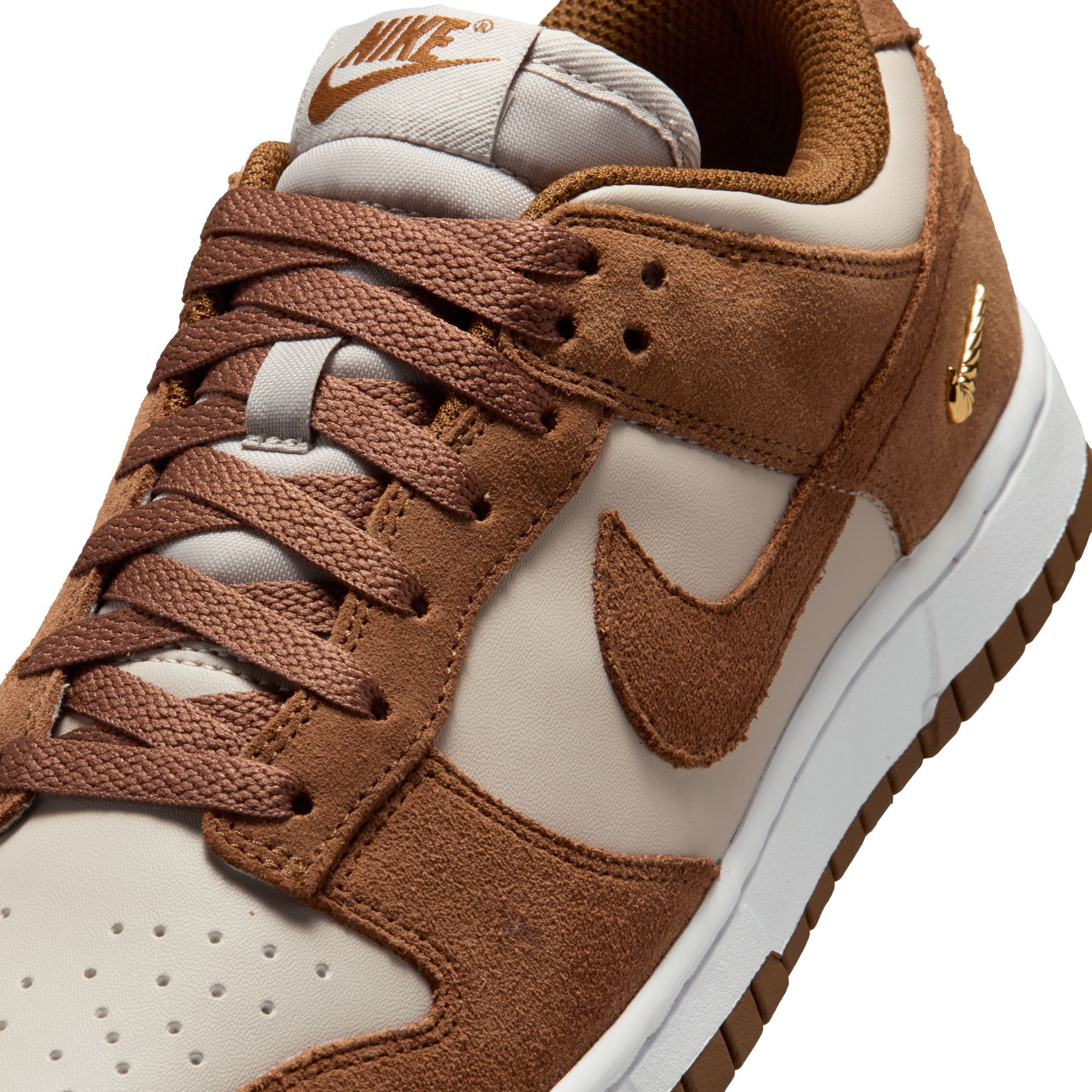 Nike Dunk Low Suede image number 9