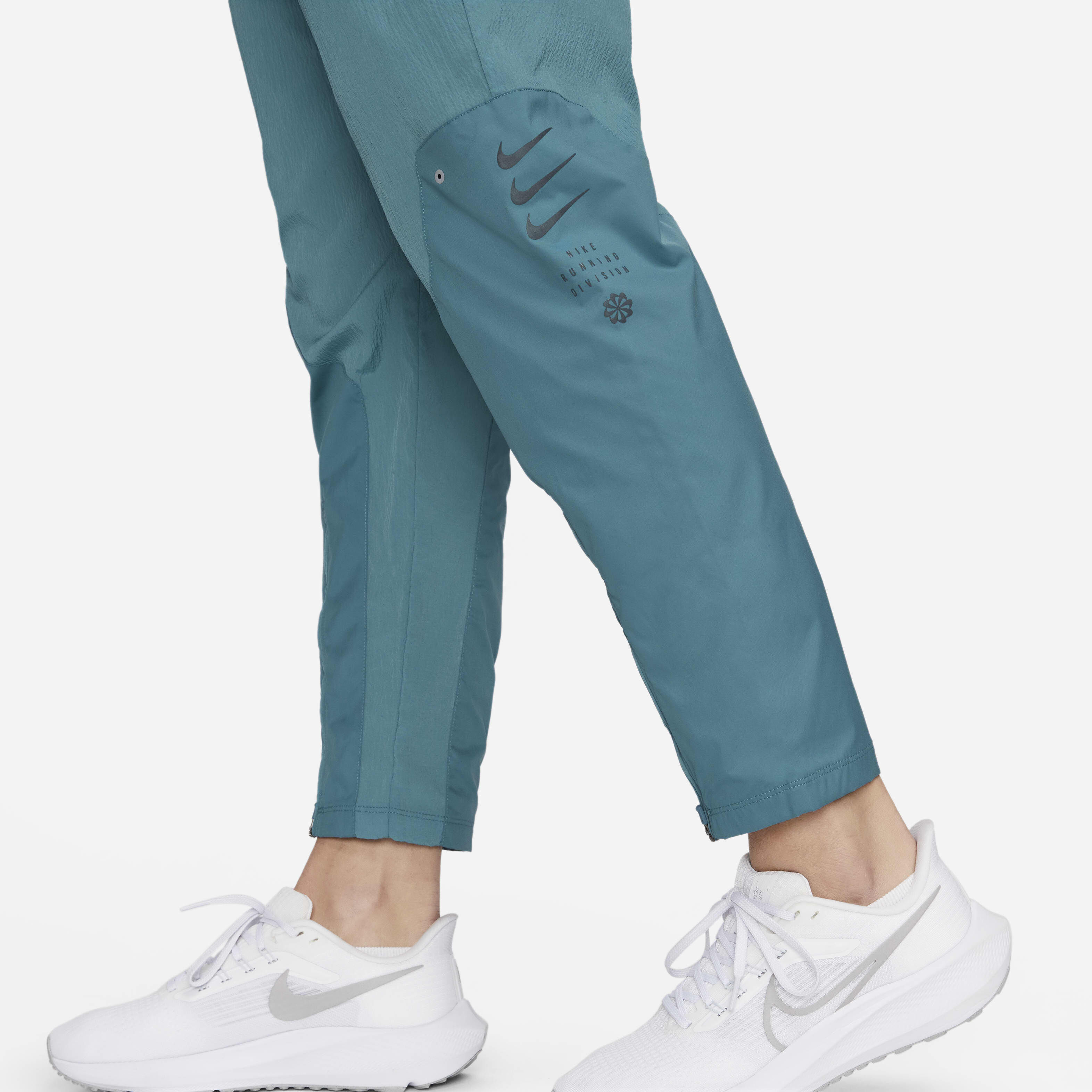 Nike Therma-FIT Run Division image number 3