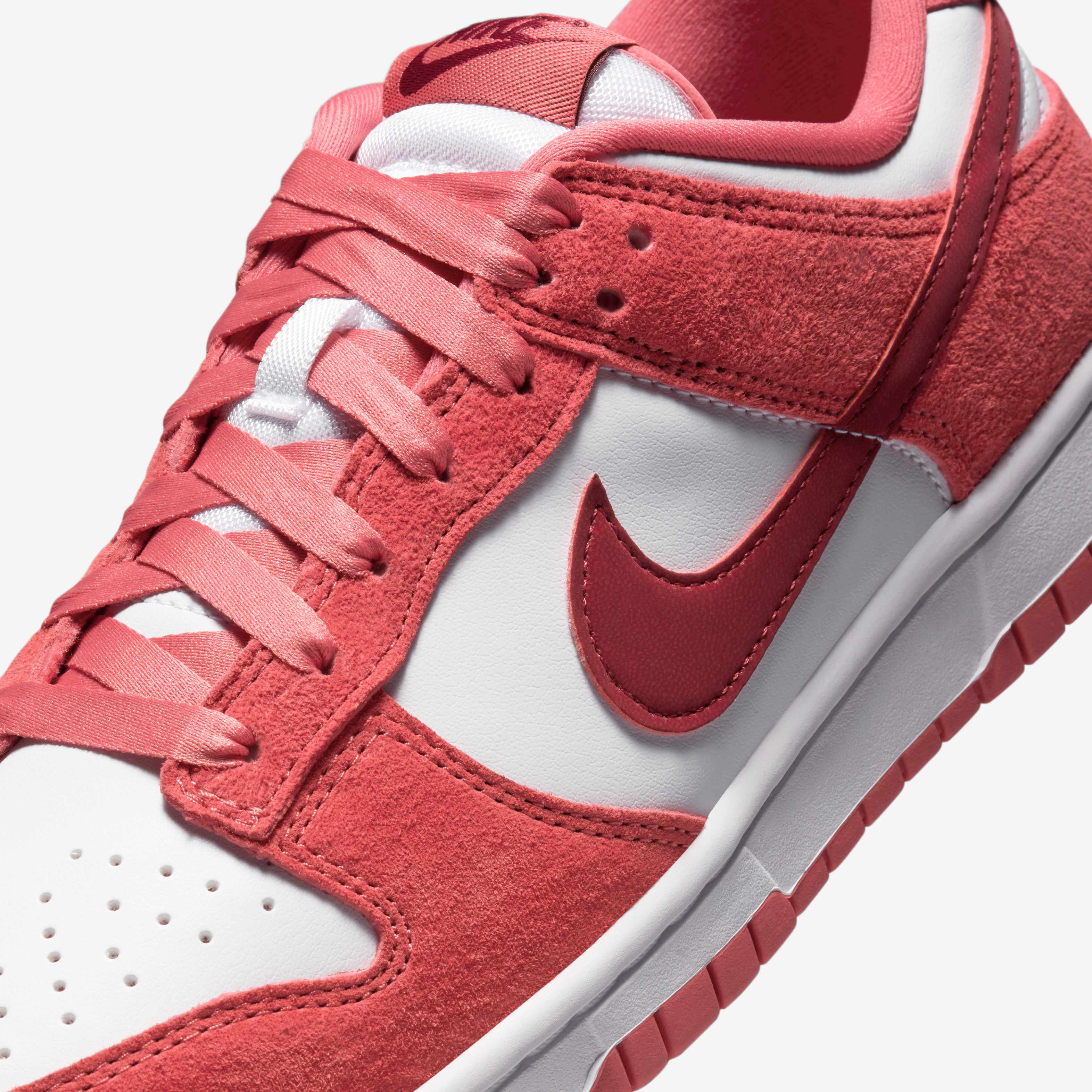 Nike Dunk Low image number 7