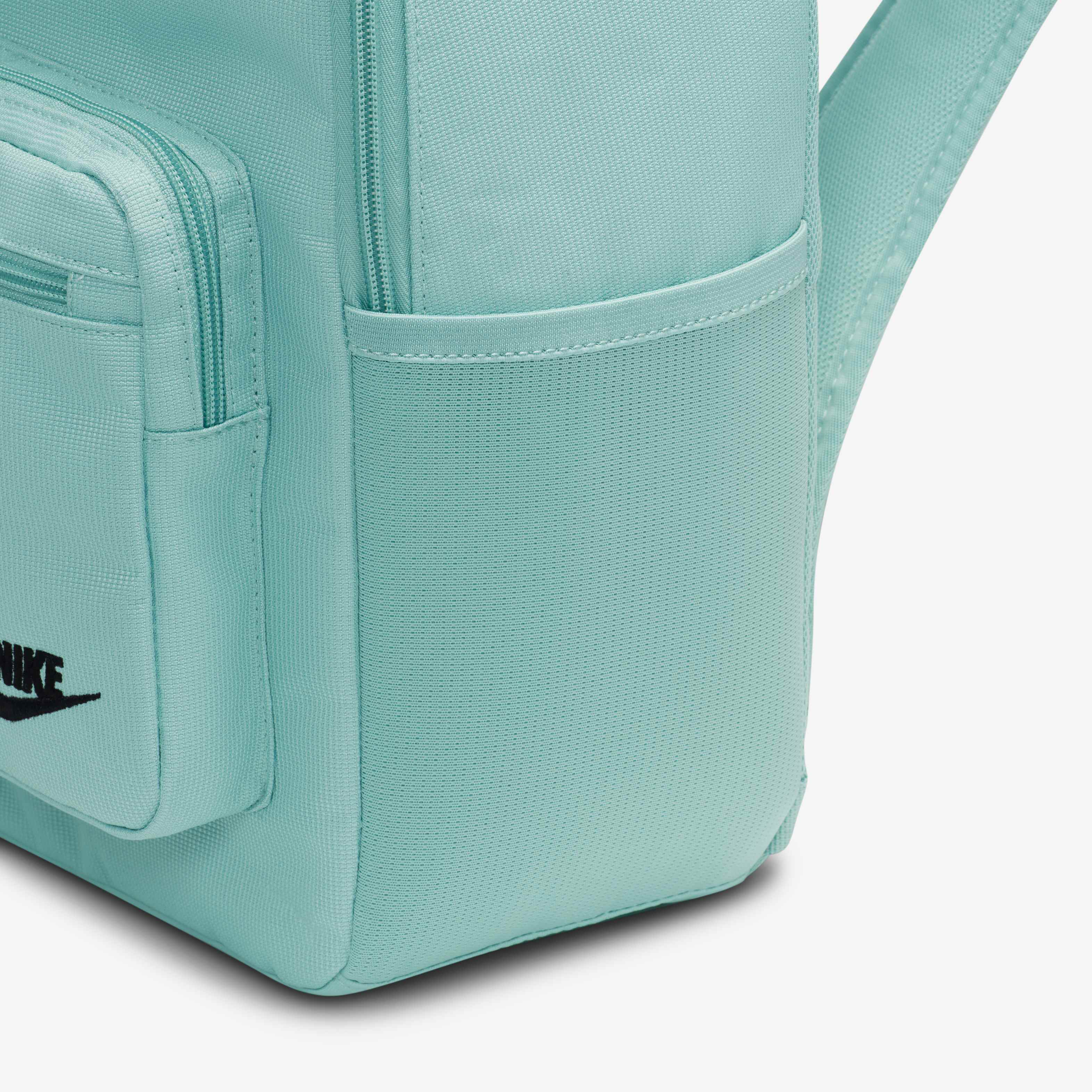 Nike Heritage image number 7