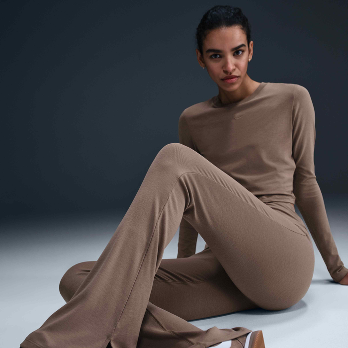 نايكي سبورتسوير تشيل نت image number 4 نايكي سبورتسوير تشيل نت image number 4